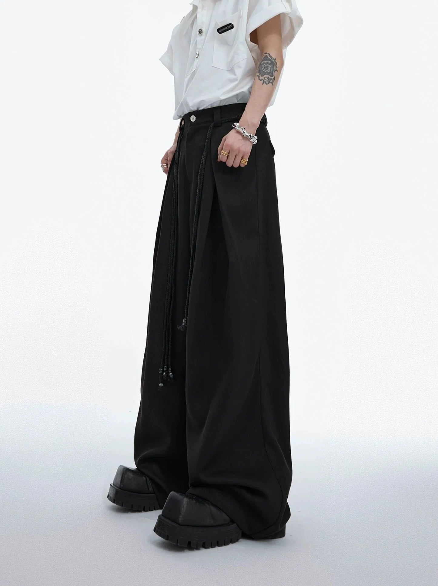 Drawstring Pleated Twill Loose Fit Casual Pants with Deconstructed Design