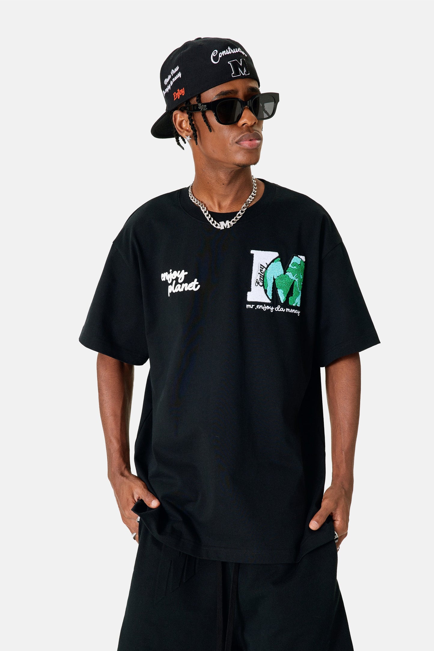 MEDM EARTH 로고 티셔츠 