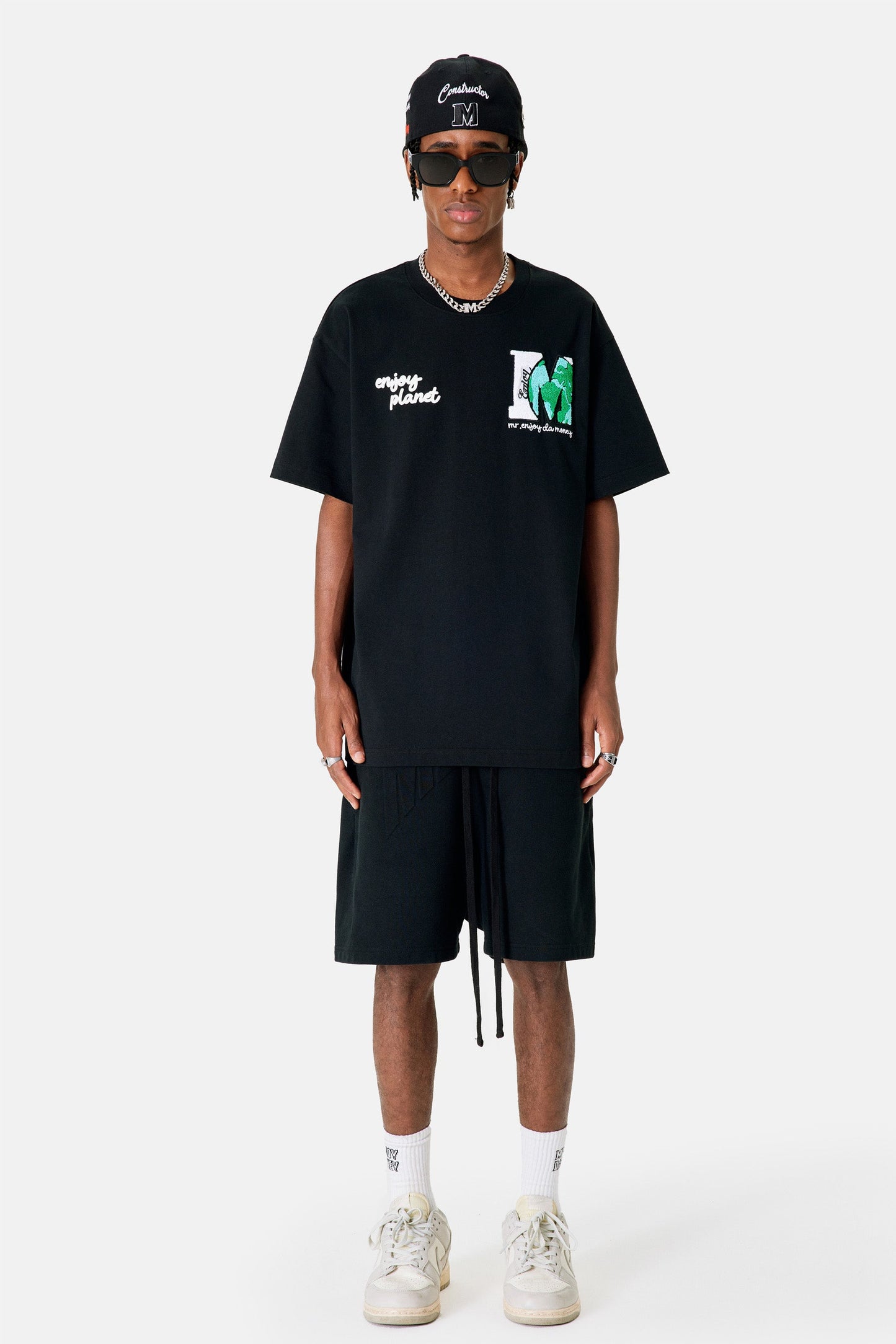 MEDM EARTH 로고 티셔츠 