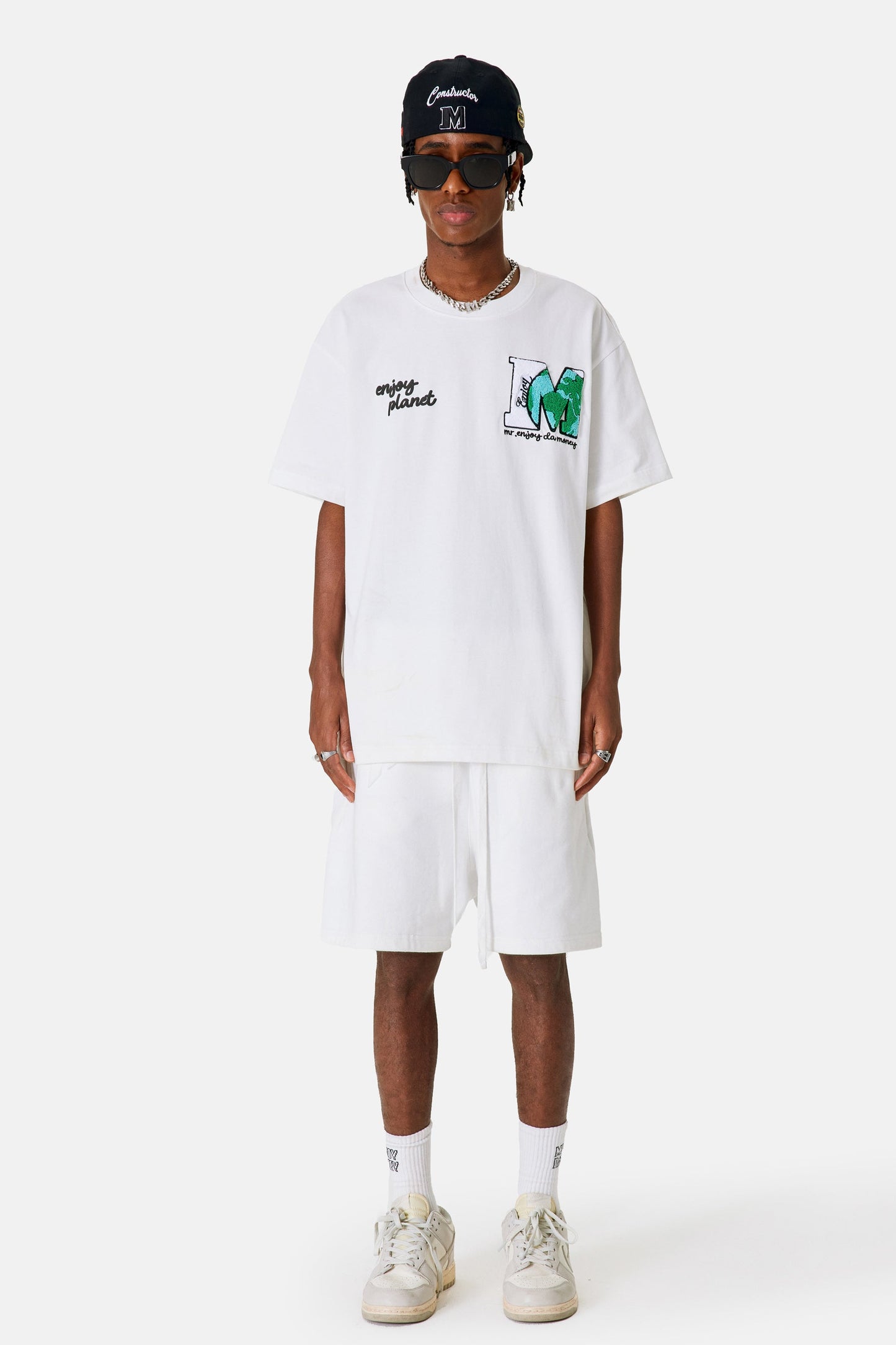 MEDM EARTH 로고 티셔츠 