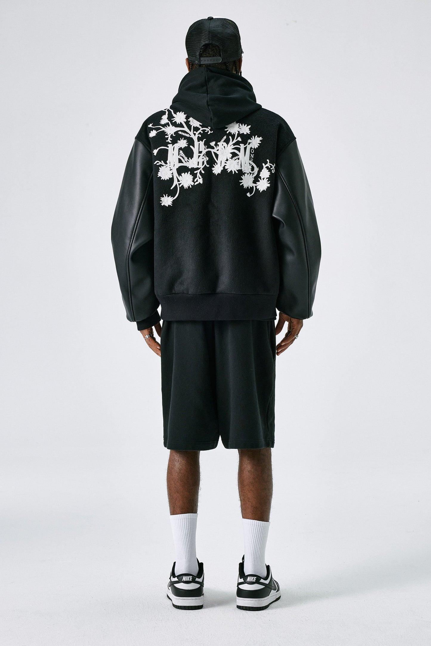 MEDM 자수 데이지 바시티 재킷