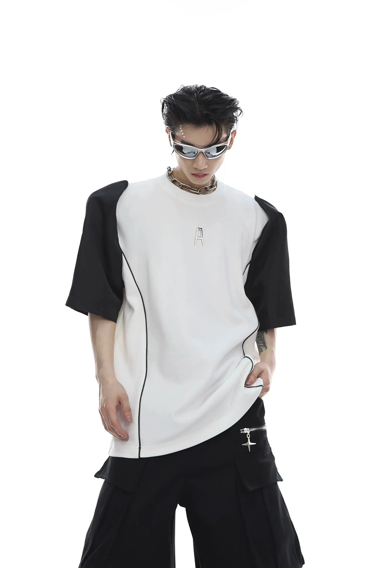 Futuristic Black and White Color Block Shoulder Pad T-Shirt with Loose Fit