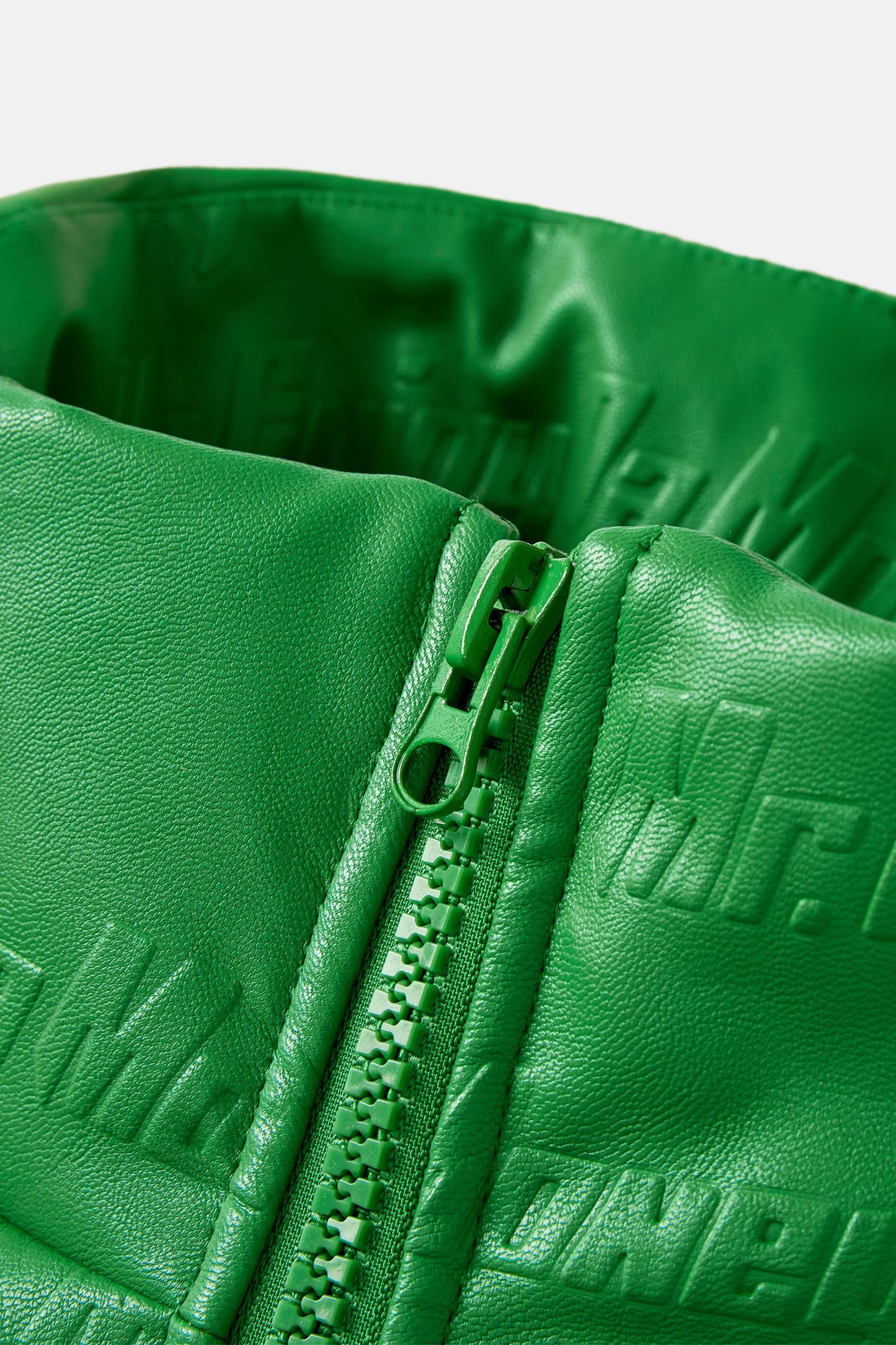 MEDM 로고 다운 재킷.