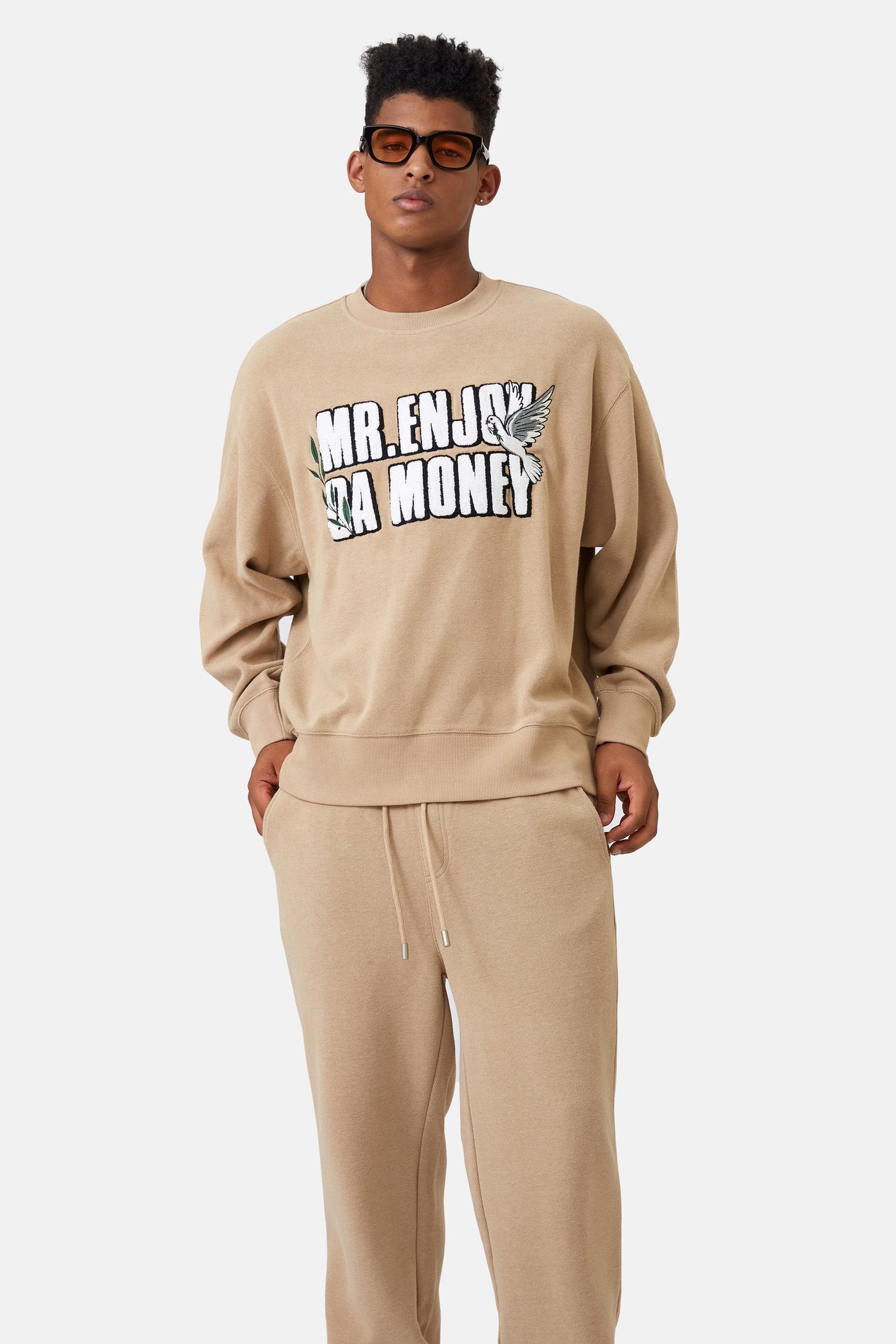 MEDM 3D 자수 스웨터