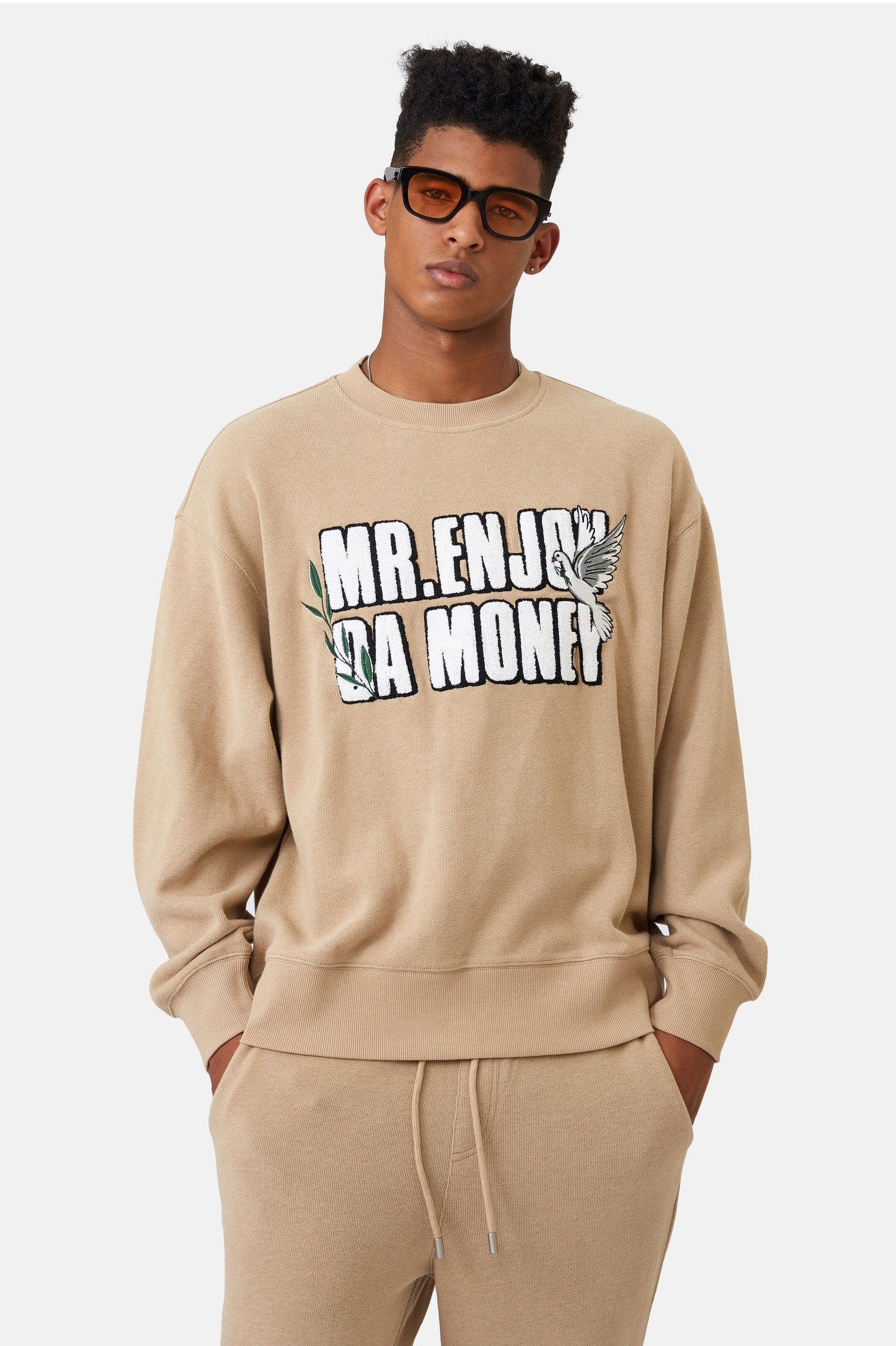 MEDM 3D 자수 스웨터