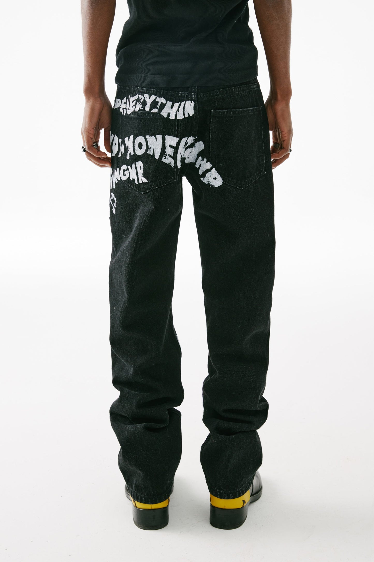 MEDM ロゴパターン ジーンズ