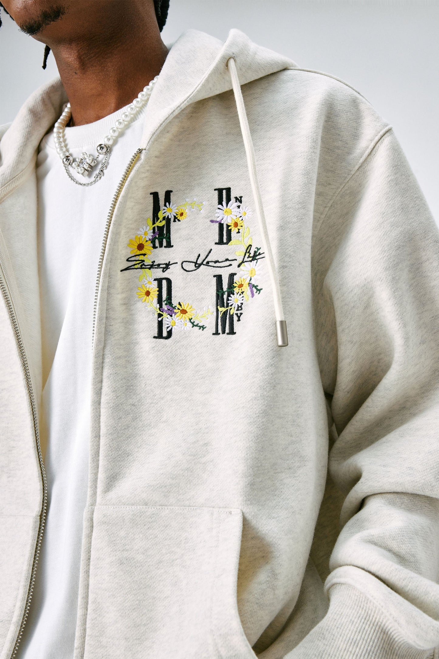 MEDM GARLAND 시리즈 후디