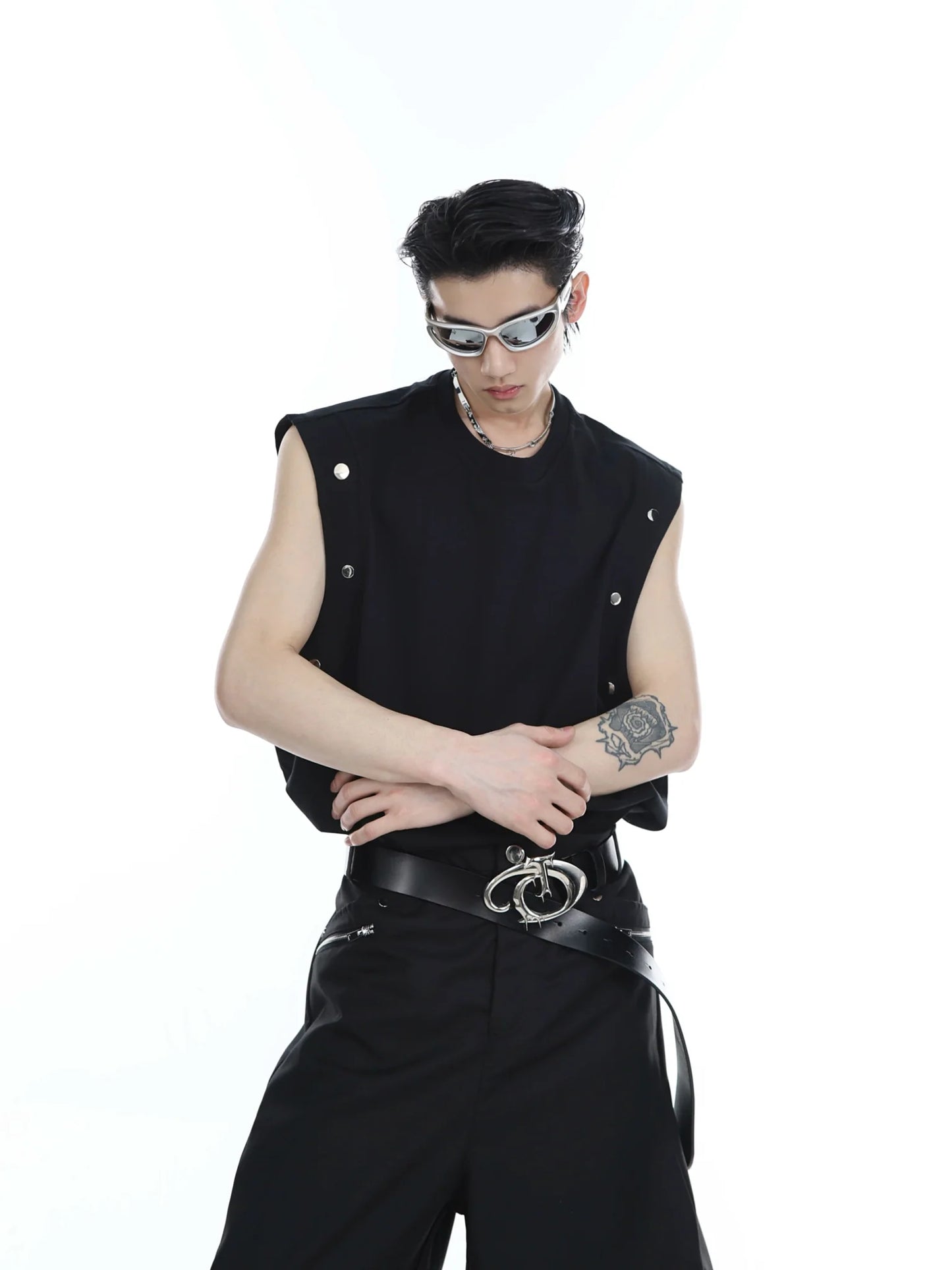 Men's Streetwear Sporty Loose-Fit Tank Top with Metal Button Accents