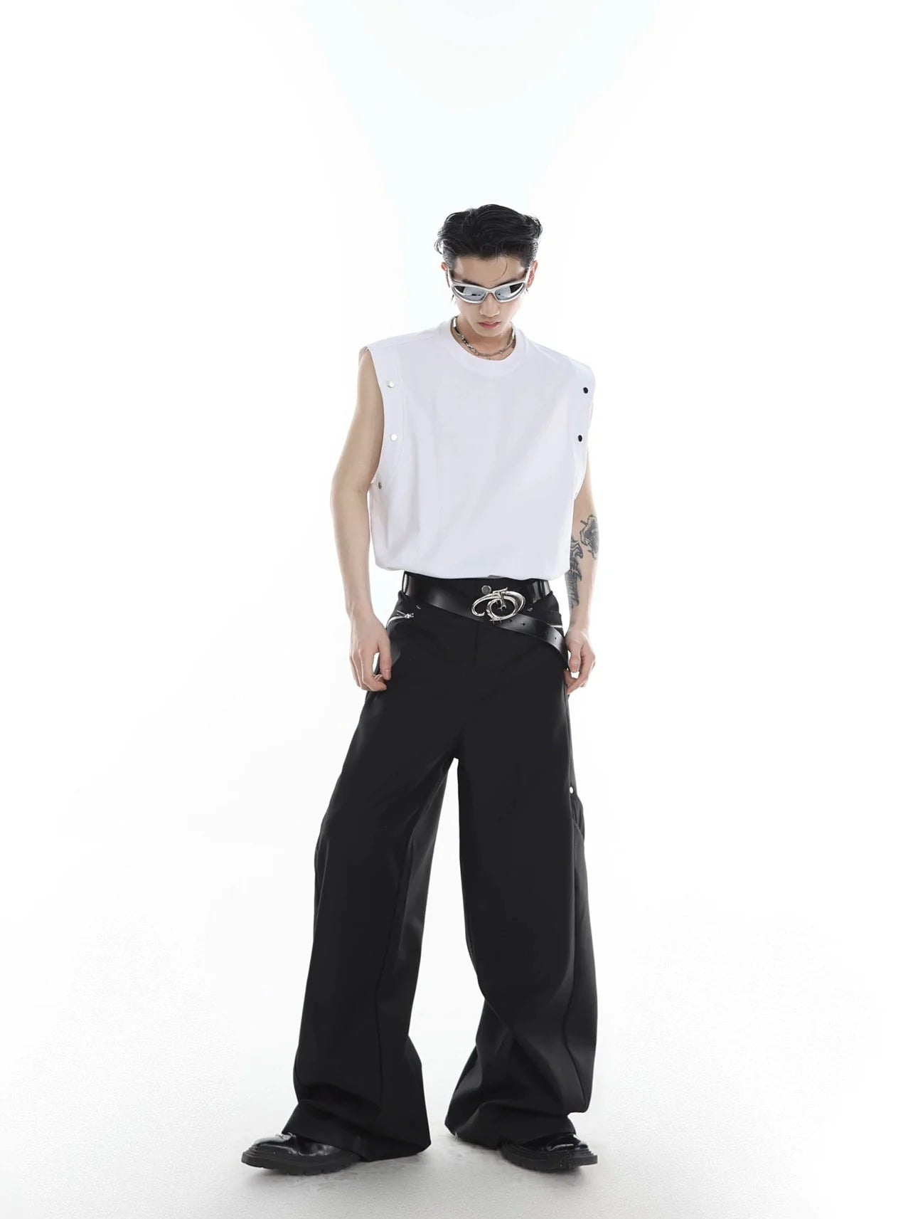 Men's Streetwear Sporty Loose-Fit Tank Top with Metal Button Accents