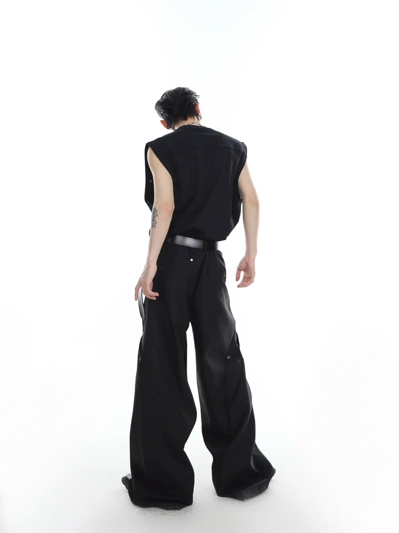 Men's Streetwear Sporty Loose-Fit Tank Top with Metal Button Accents