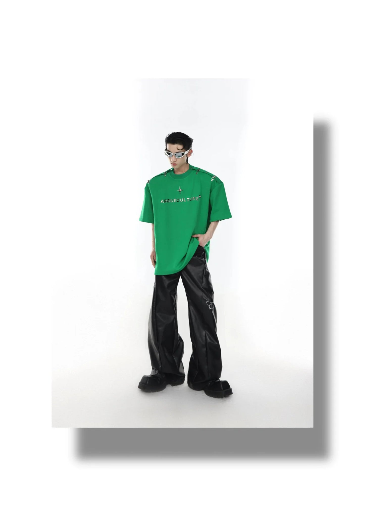 Minimalist Metal Toggle Closure Short Sleeve T-Shirt with Pads Shoulder