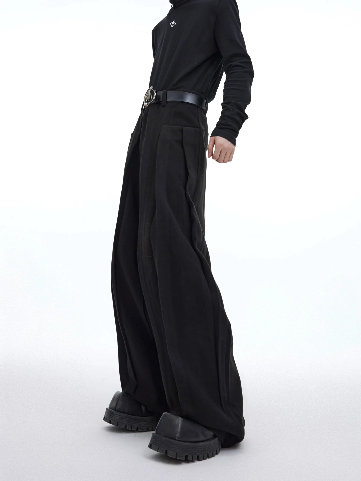 Minimalist Pleated Woolen Casual Pants with Loose Drape and Versatile Style