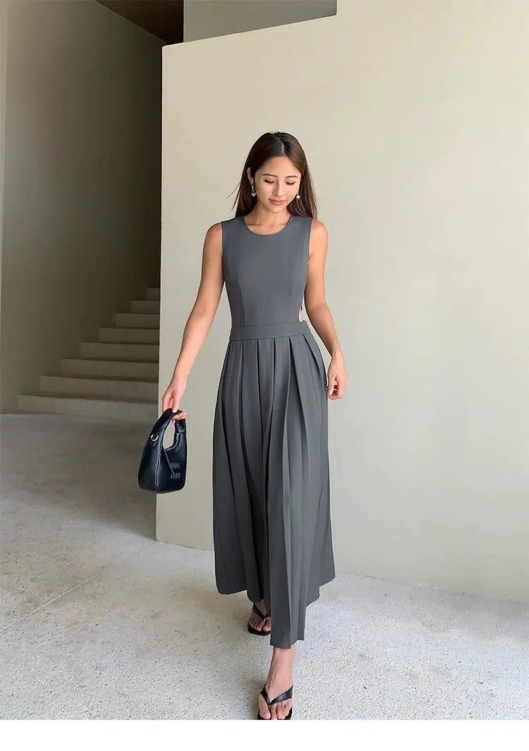 Neva Side Hollow Pleated Sleeveless Long Dress