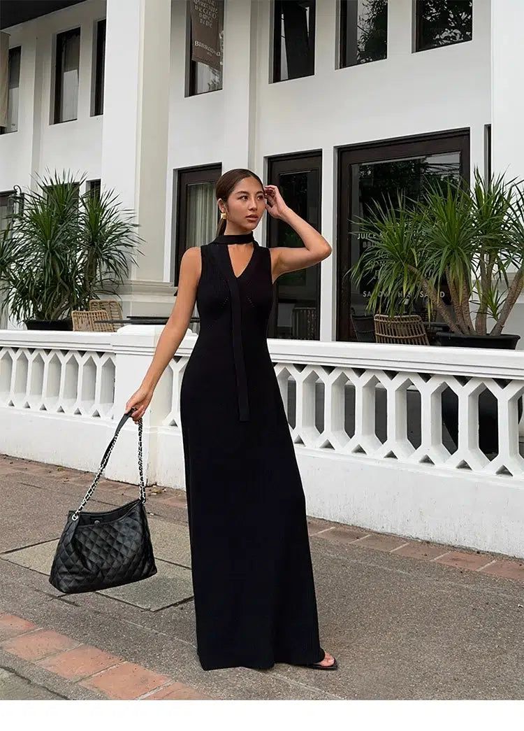 Neva Strap V-Neck Knitted Long Dress