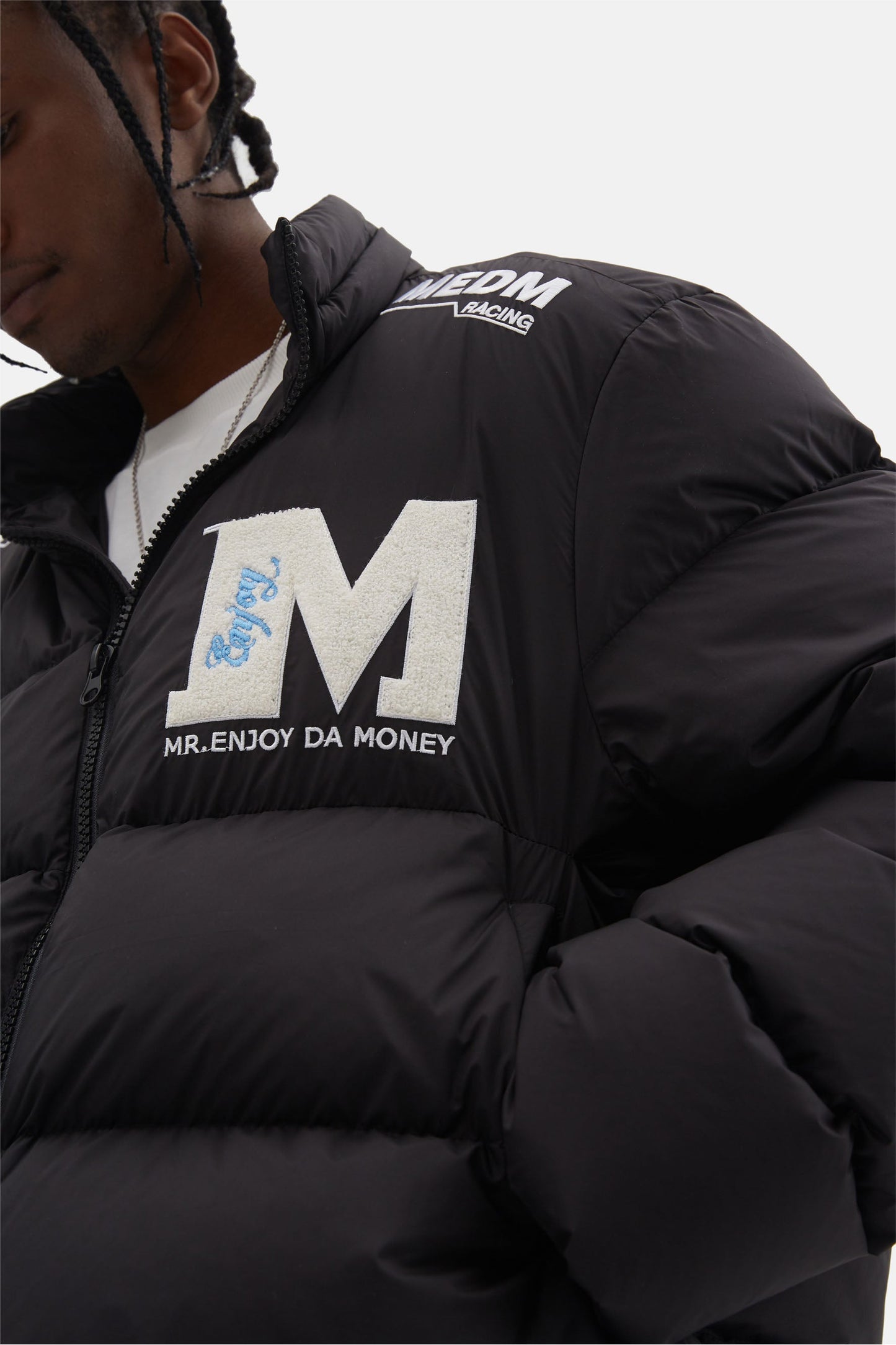 MEDM 자수 로고 푸퍼 재킷