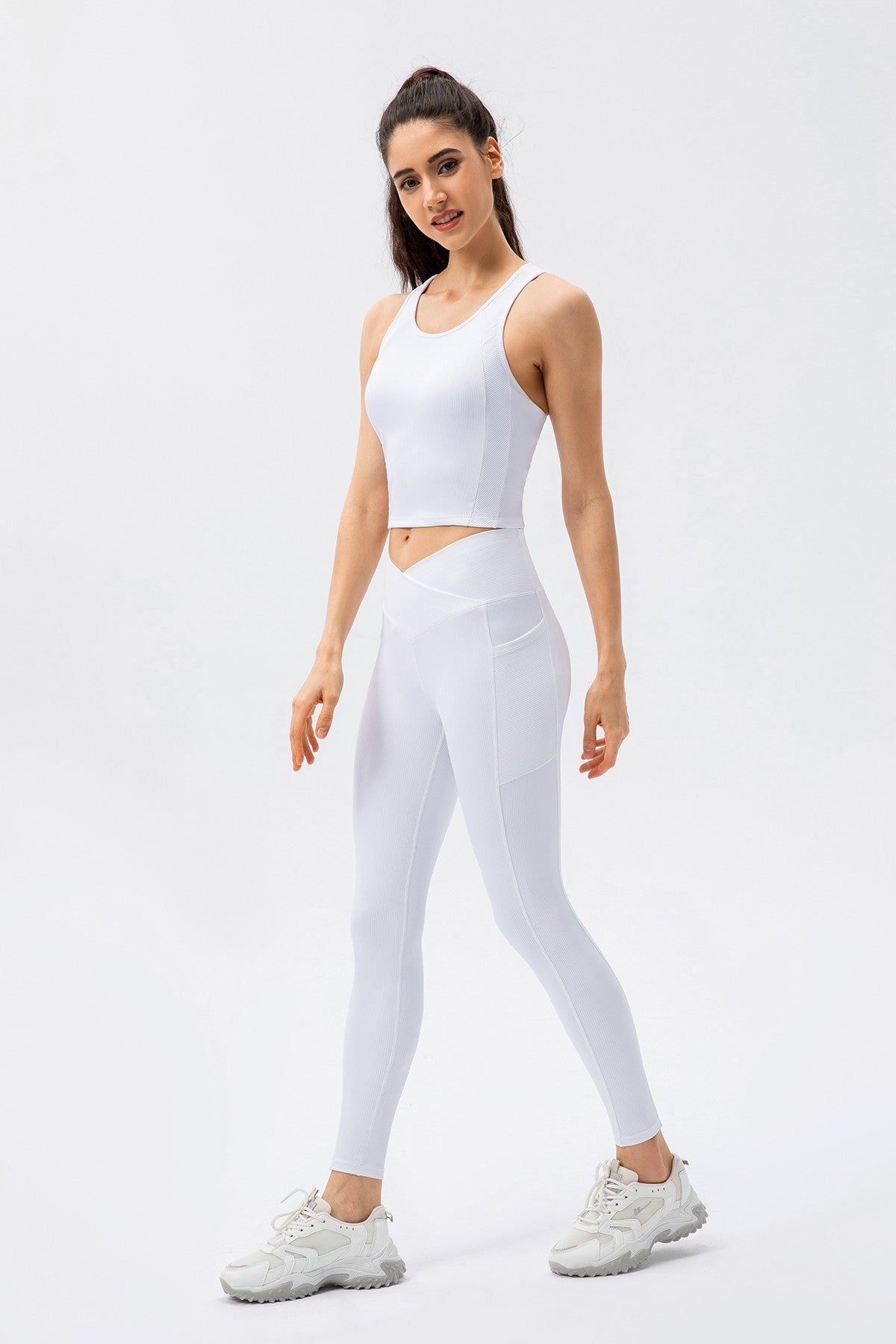 Ribbed V-Shape Leggings with Pockets