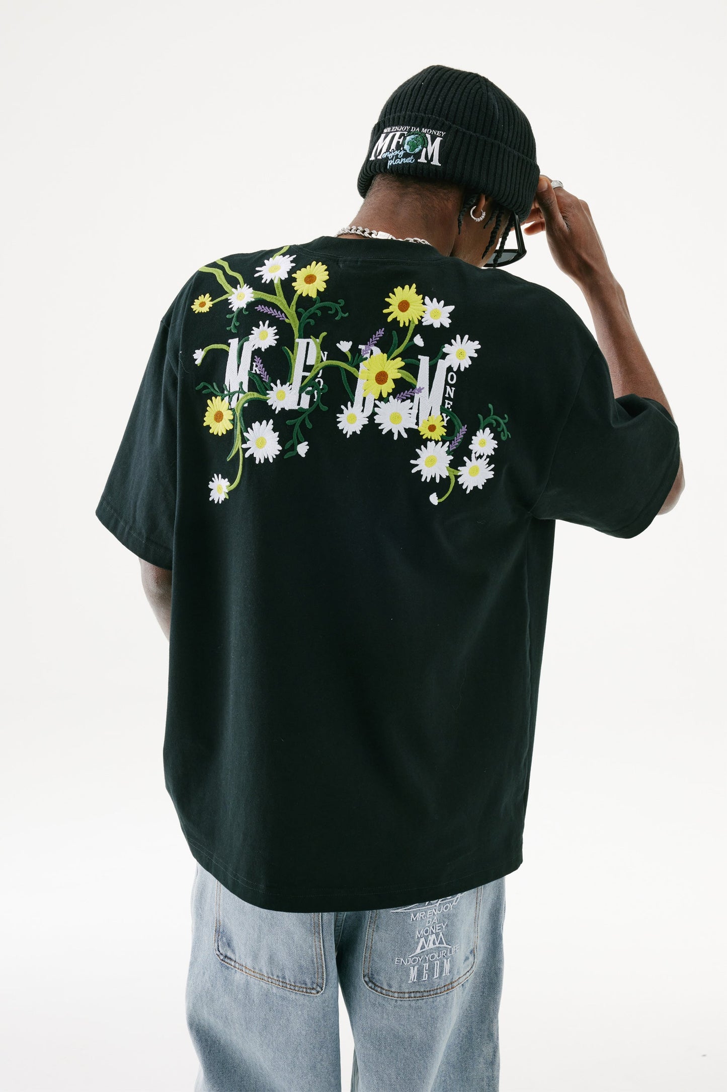 MEDM 자수 플로럴 티셔츠