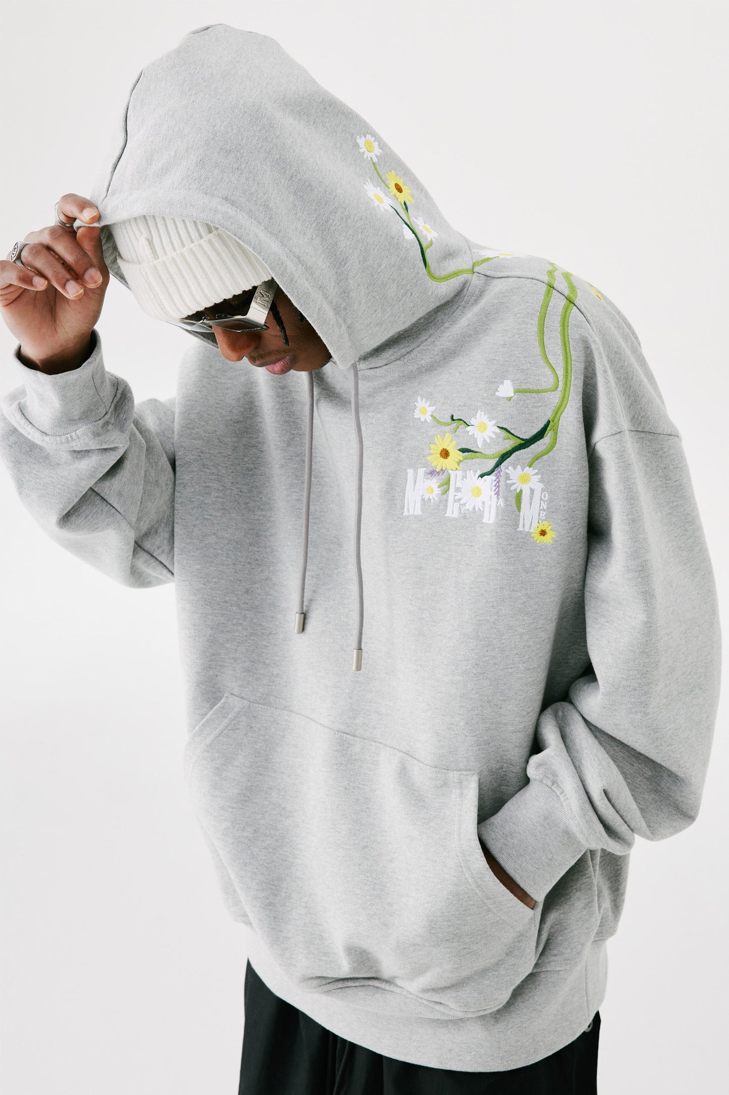 MEDM 자수 꽃무늬 후디