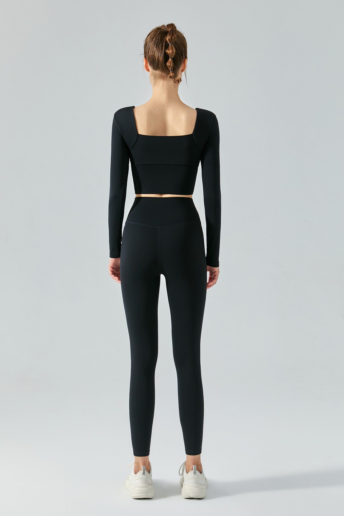 긴소매 오픈백 크롭 셔츠