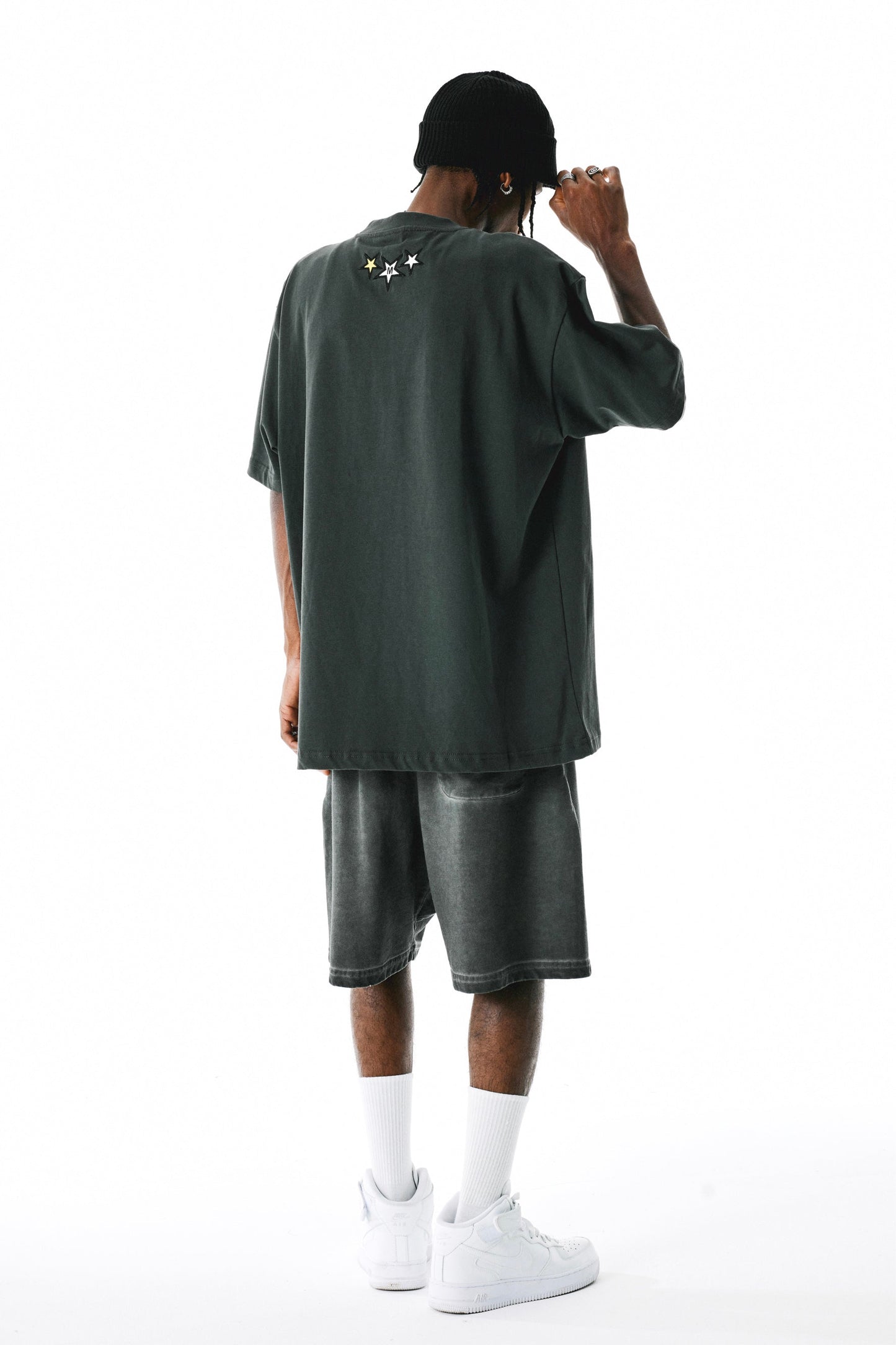 MEDM 가죽 자수 로고 티셔츠