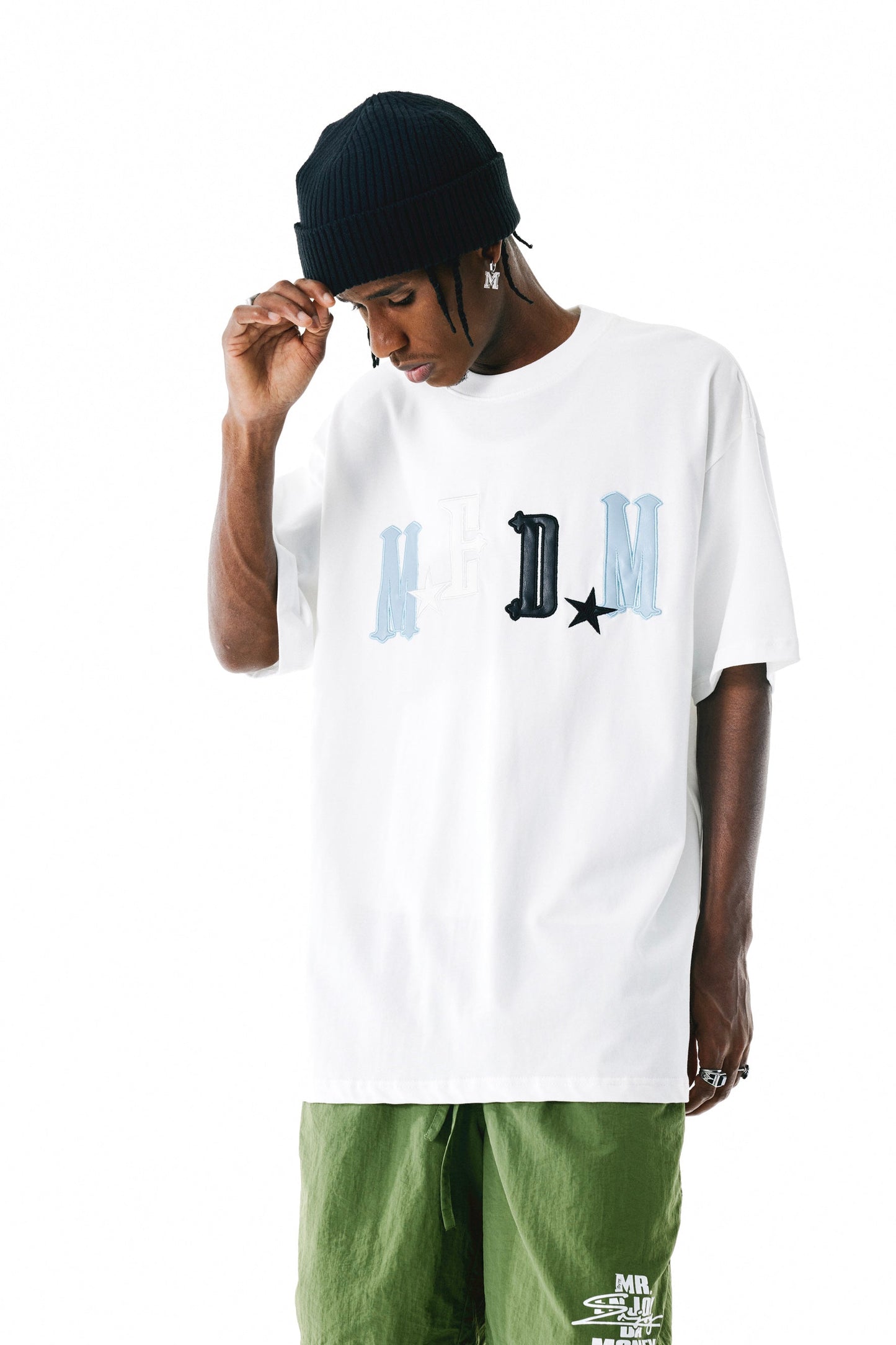 MEDM 가죽 자수 로고 티셔츠