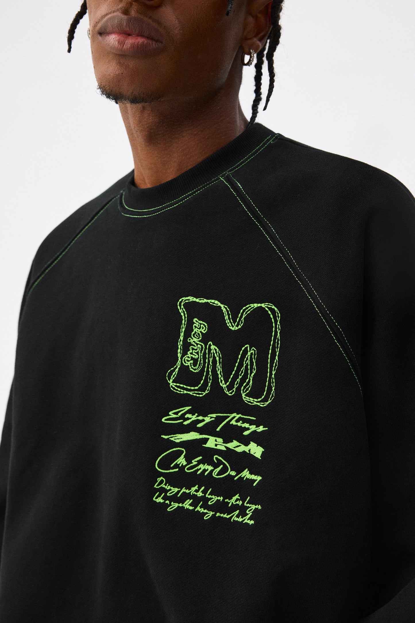 MEDM 래글런 스웨터