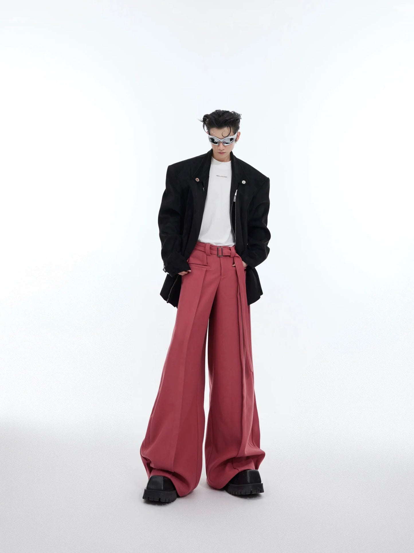 Three-Dimensional Pleated Casual Pants with Belt Design for Spring