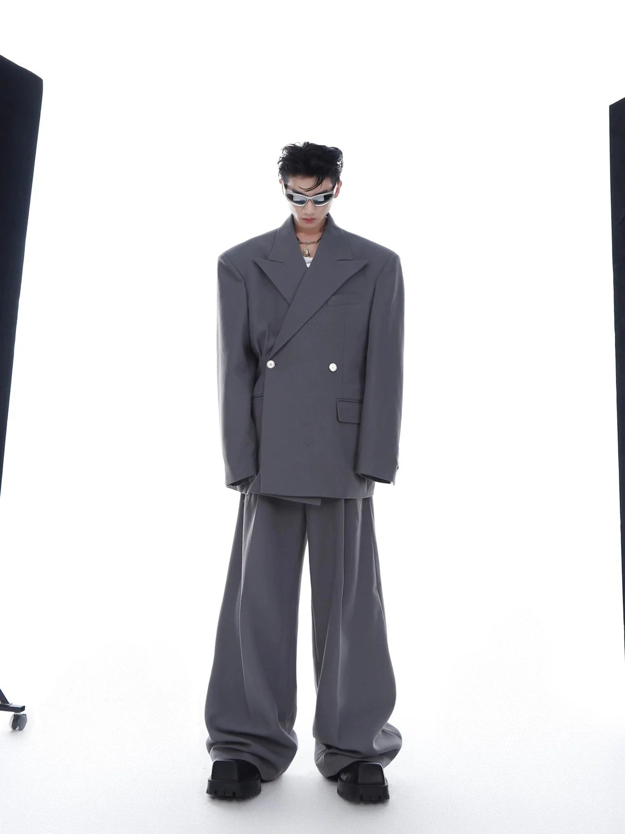 Unisex Twill Pleated Wide-Leg Suit Pants with Casual Minimalism