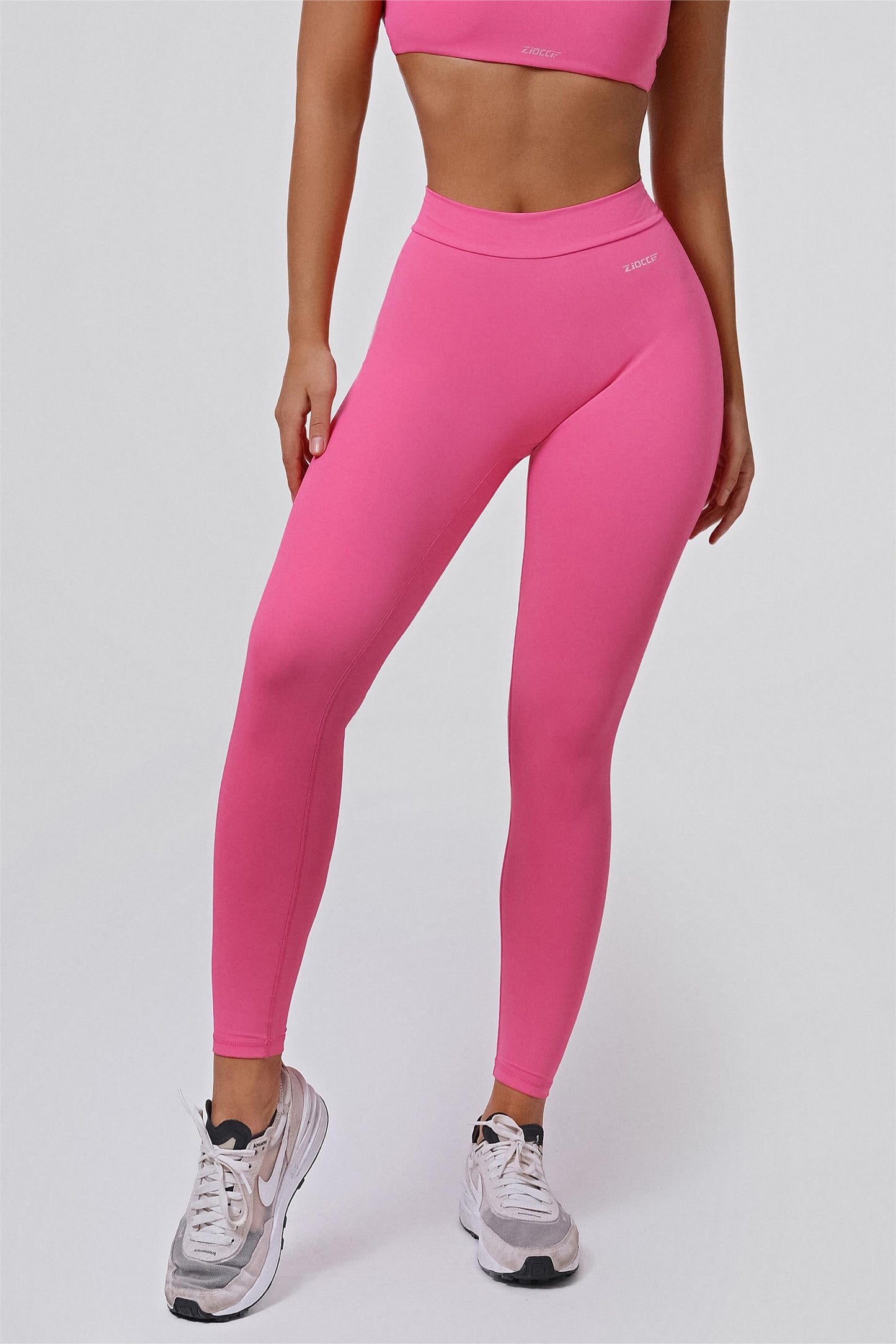 V-Back Scrunch Leggings