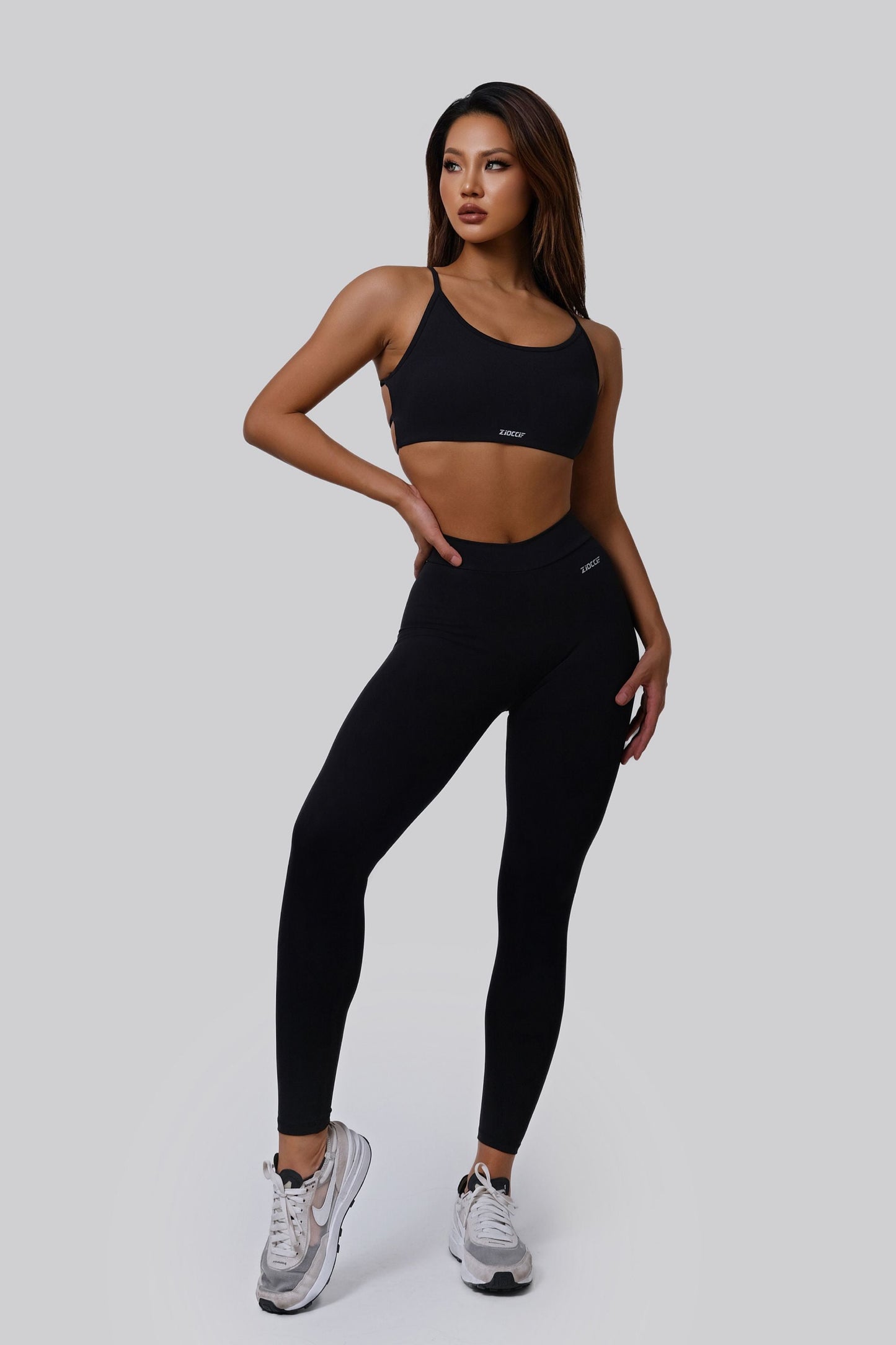 V-Back Scrunch Leggings