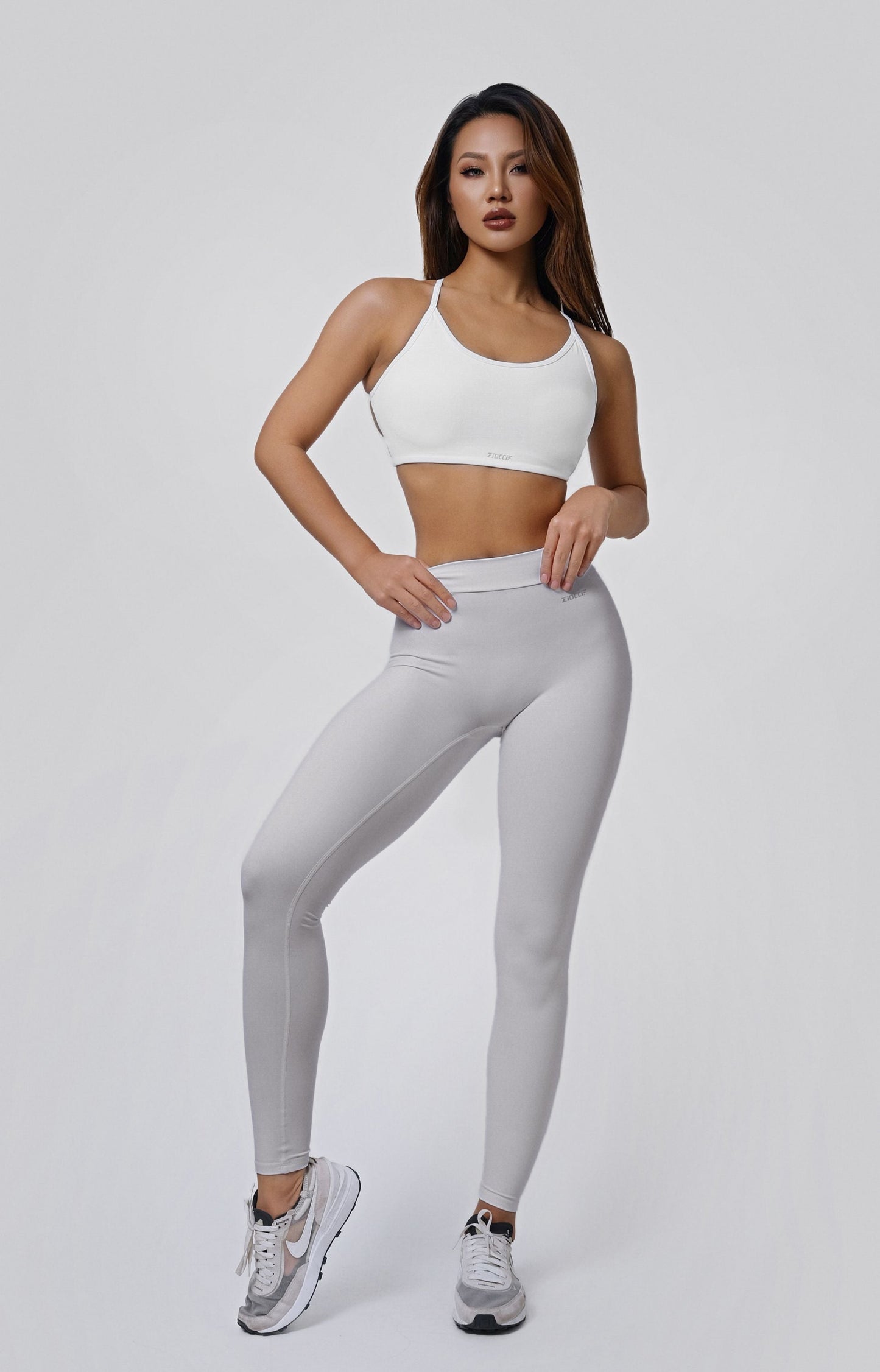 V-Back Scrunch Leggings