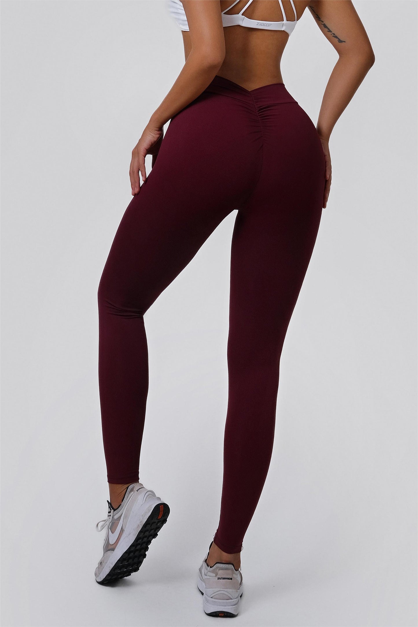 V-Back Scrunch Leggings