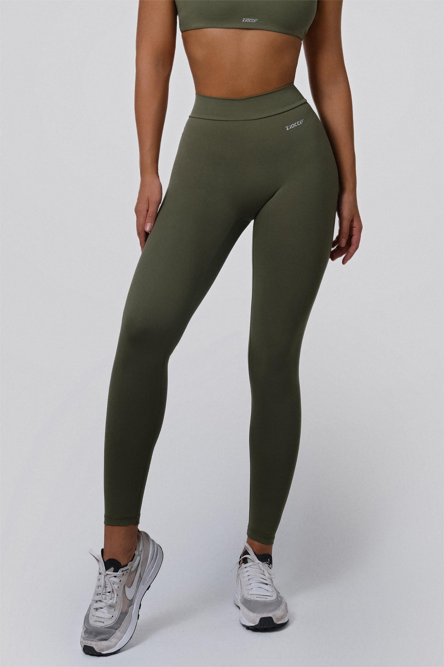 V-Back Scrunch Leggings