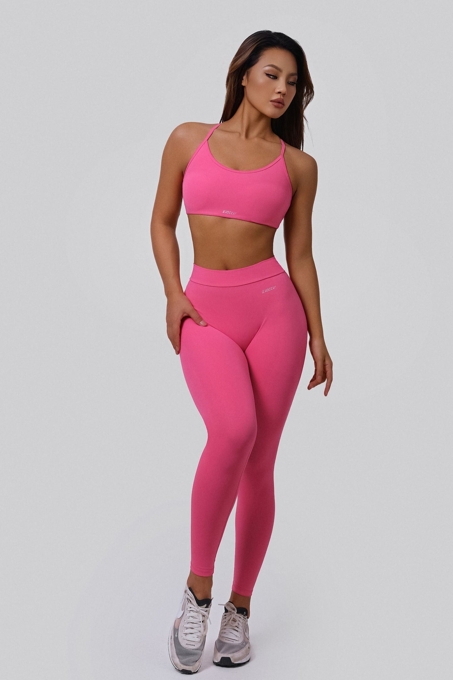 V-Back Scrunch Leggings