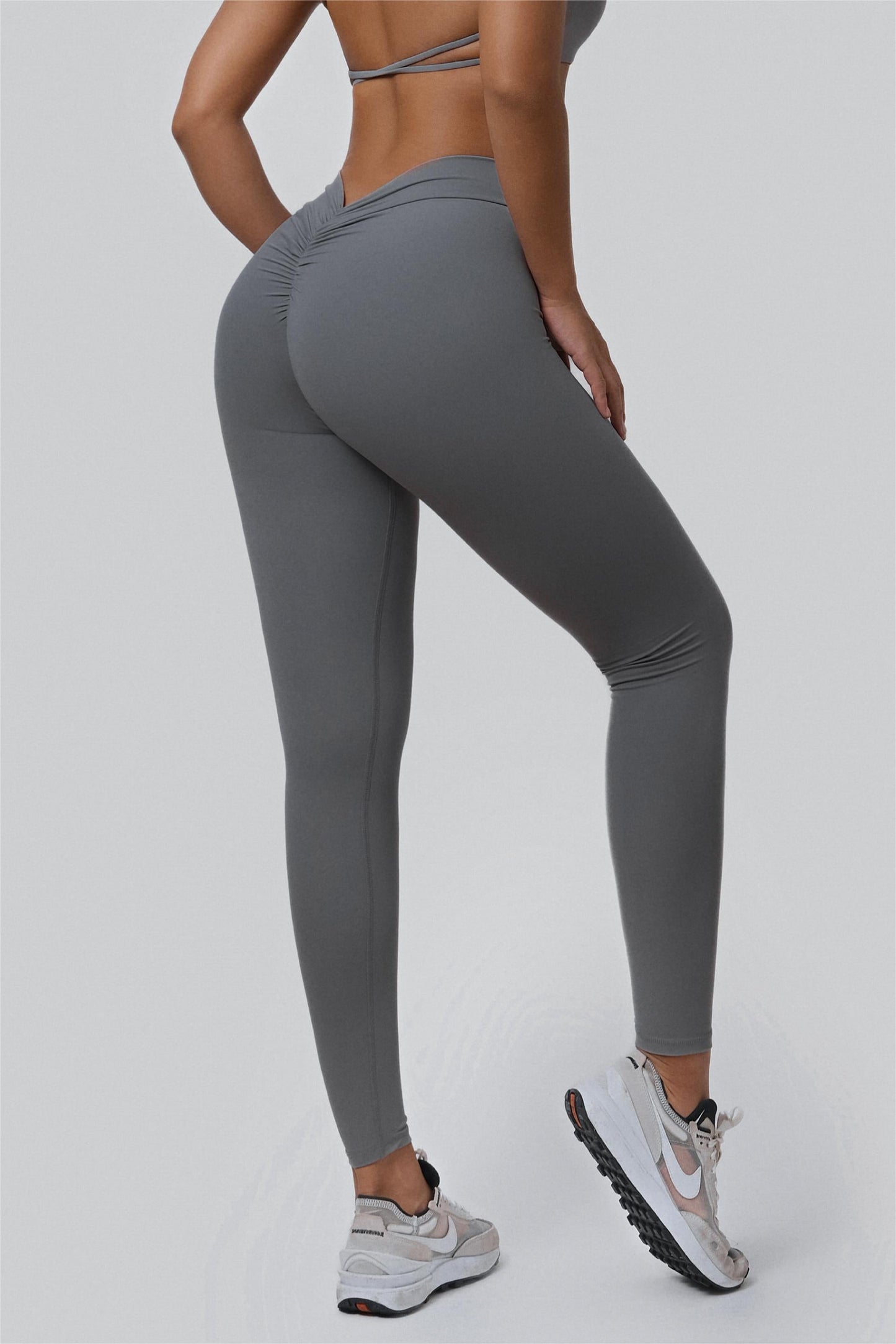 V-Back Scrunch Leggings