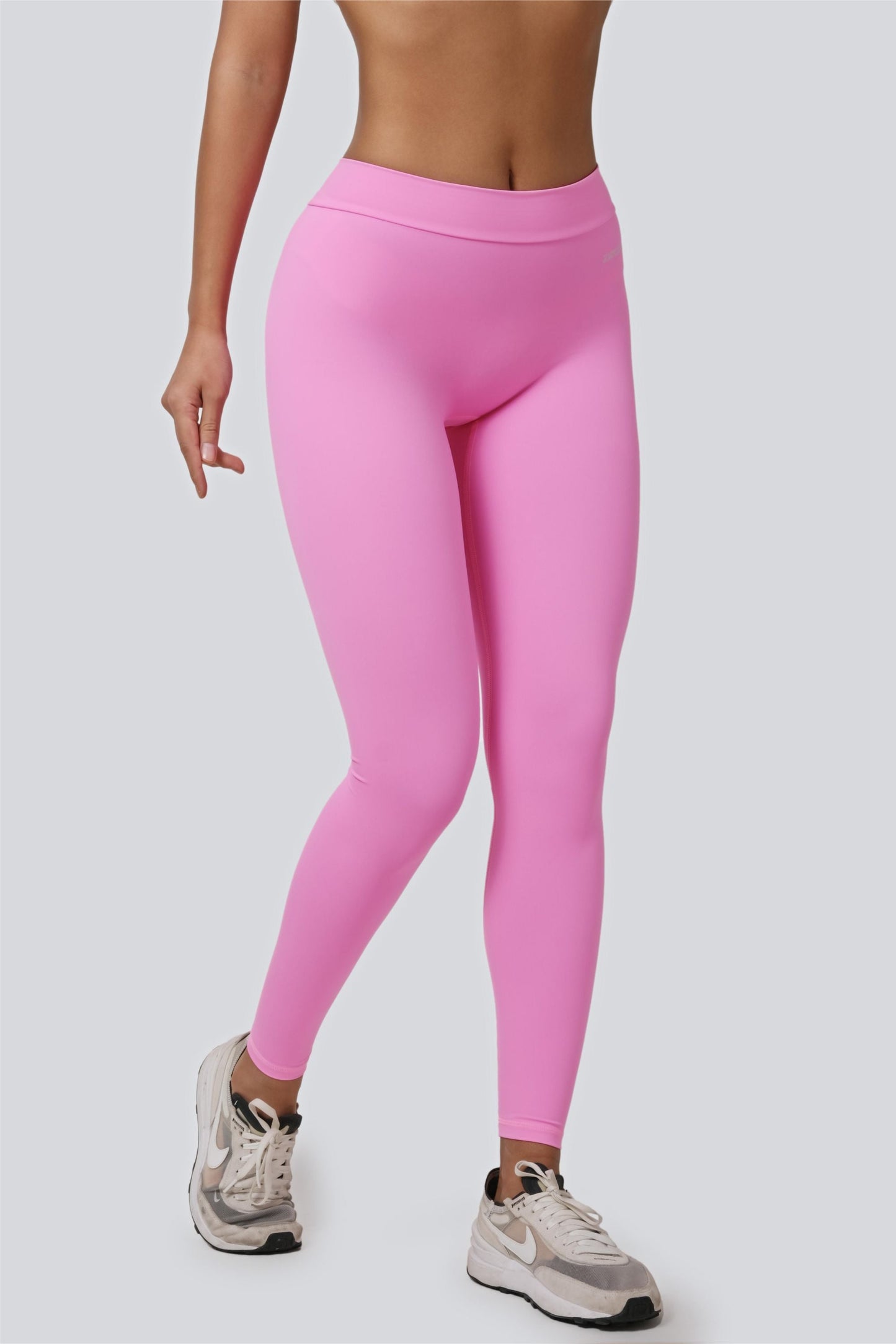 V-Back Scrunch Leggings