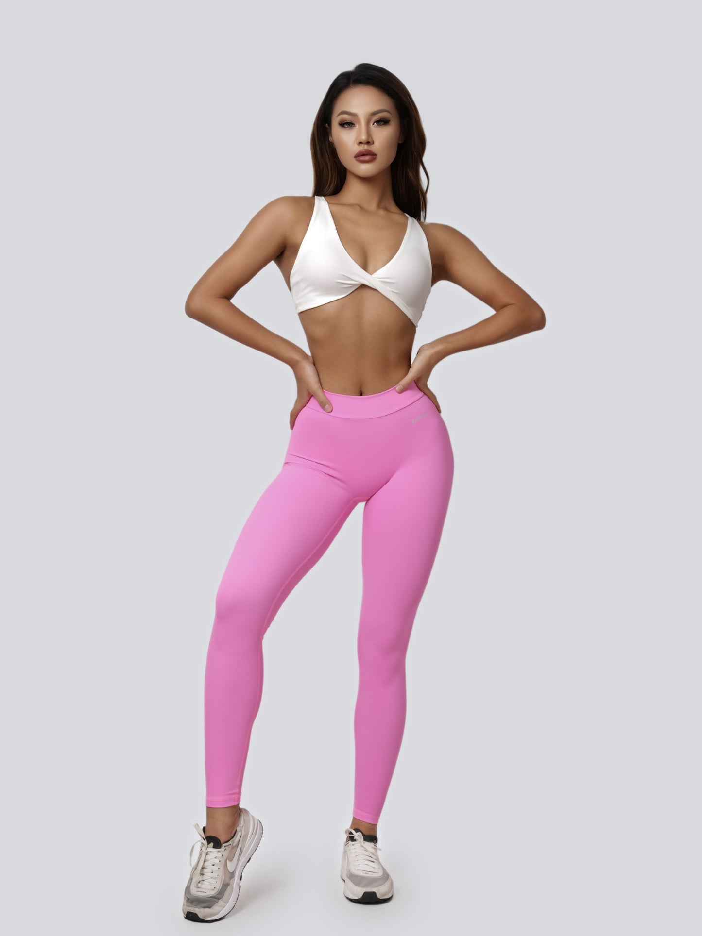 V-Back Scrunch Leggings