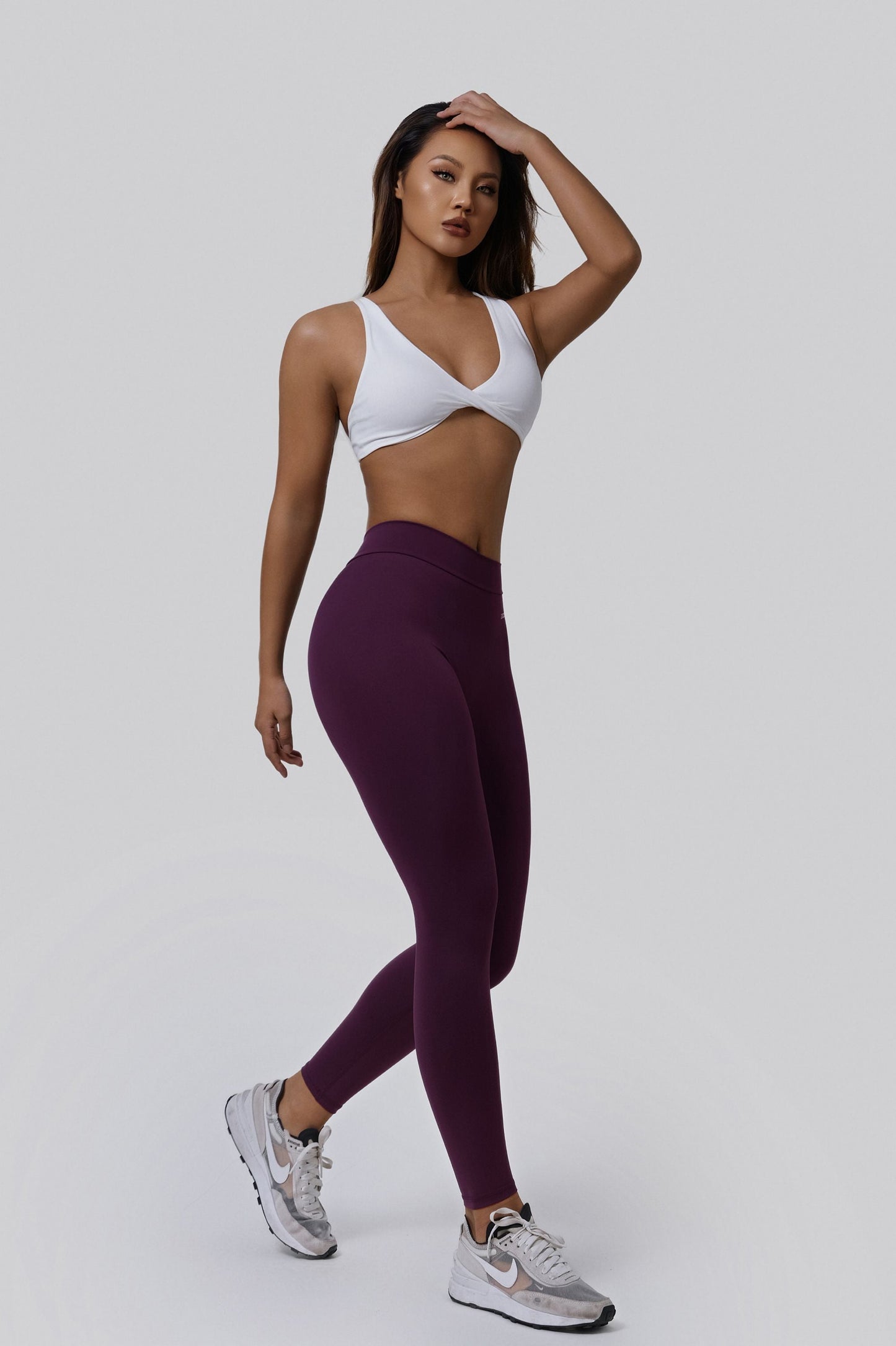 V-Back Scrunch Leggings