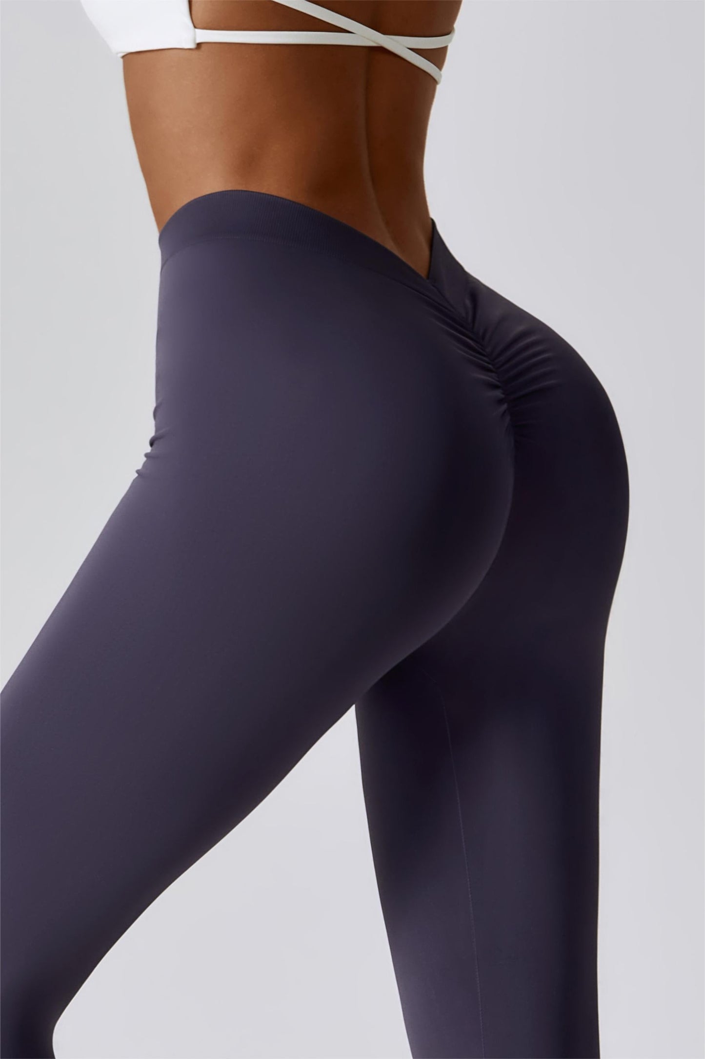 V-Back Seamless Scrunch Butt Leggings