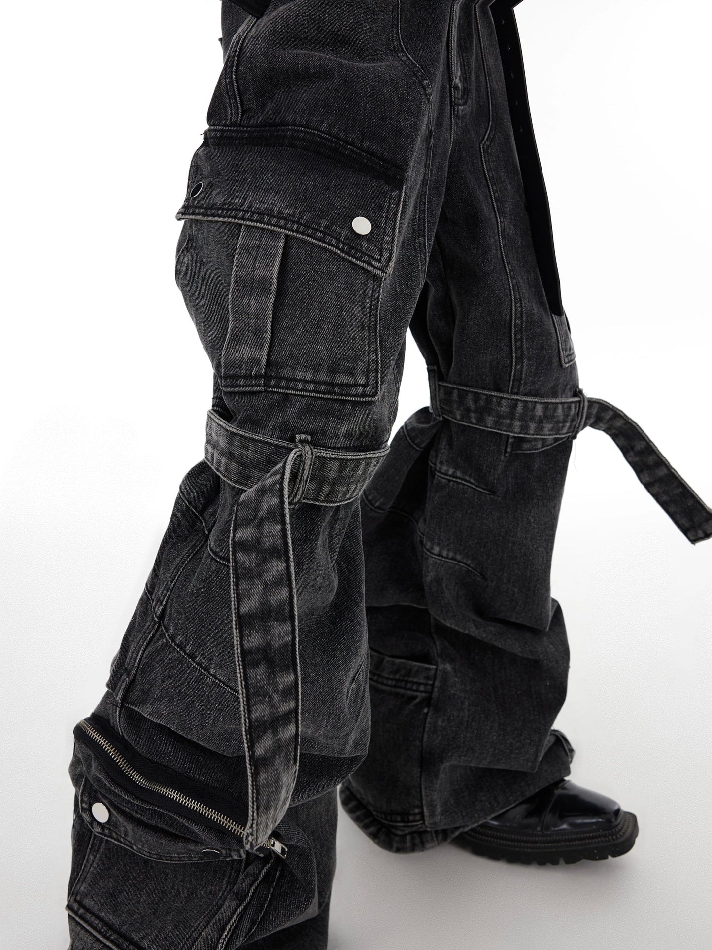 Washed Wide-Leg Denim Cargo Pants with Multi-Pocket and Tie Design