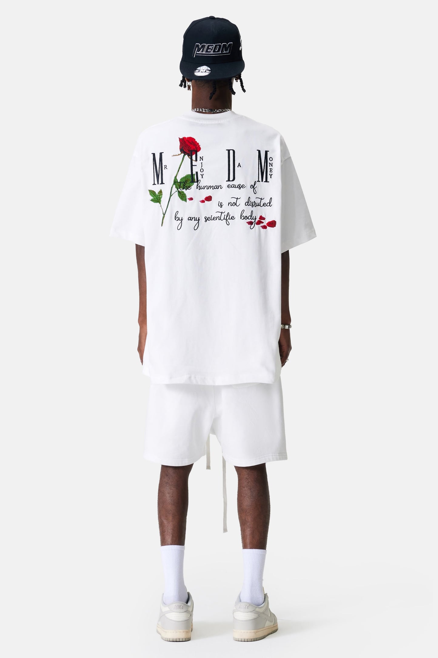 MEDM 자수 로즈 티셔츠 