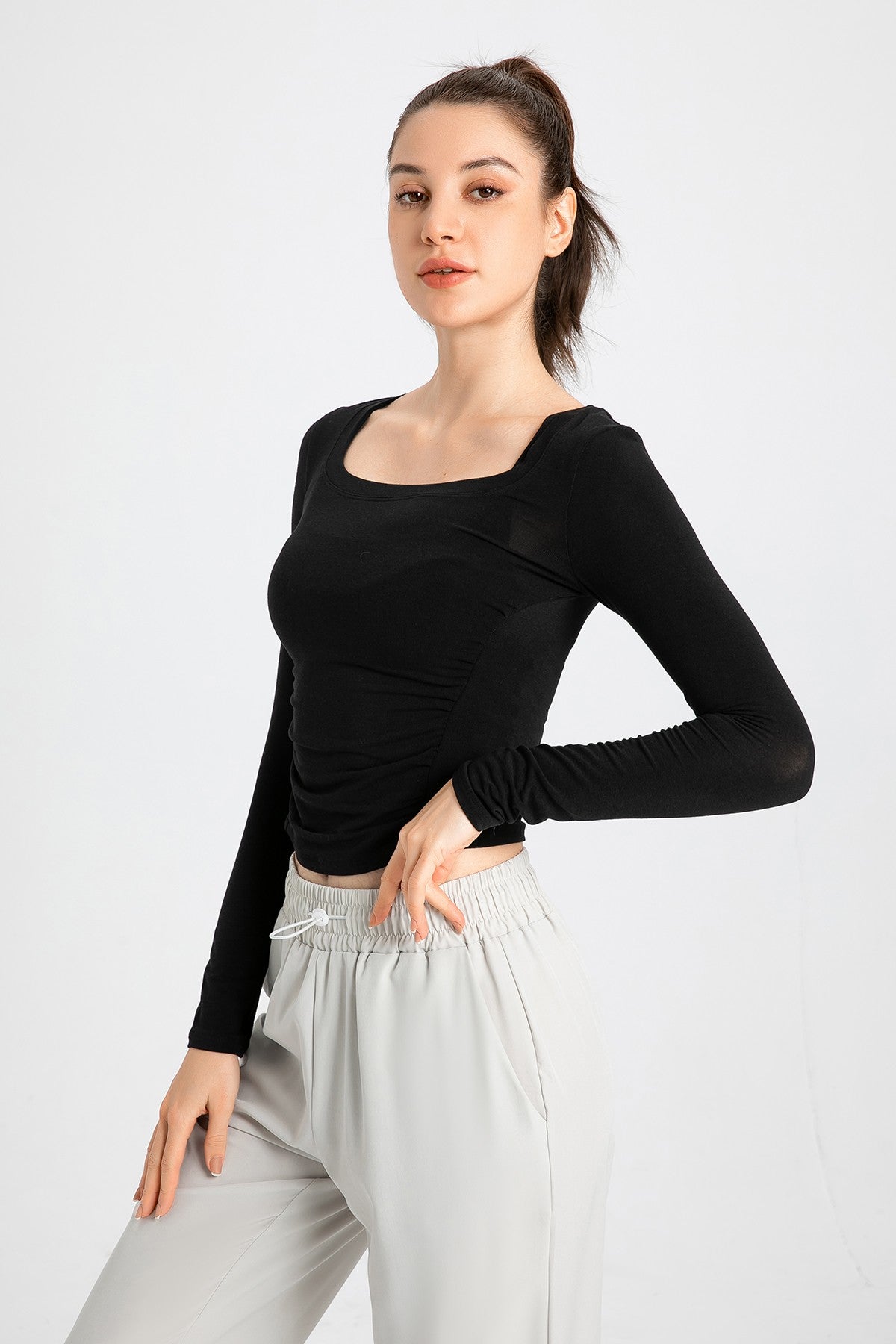 Side Ruched Long Sleeve Crop Top