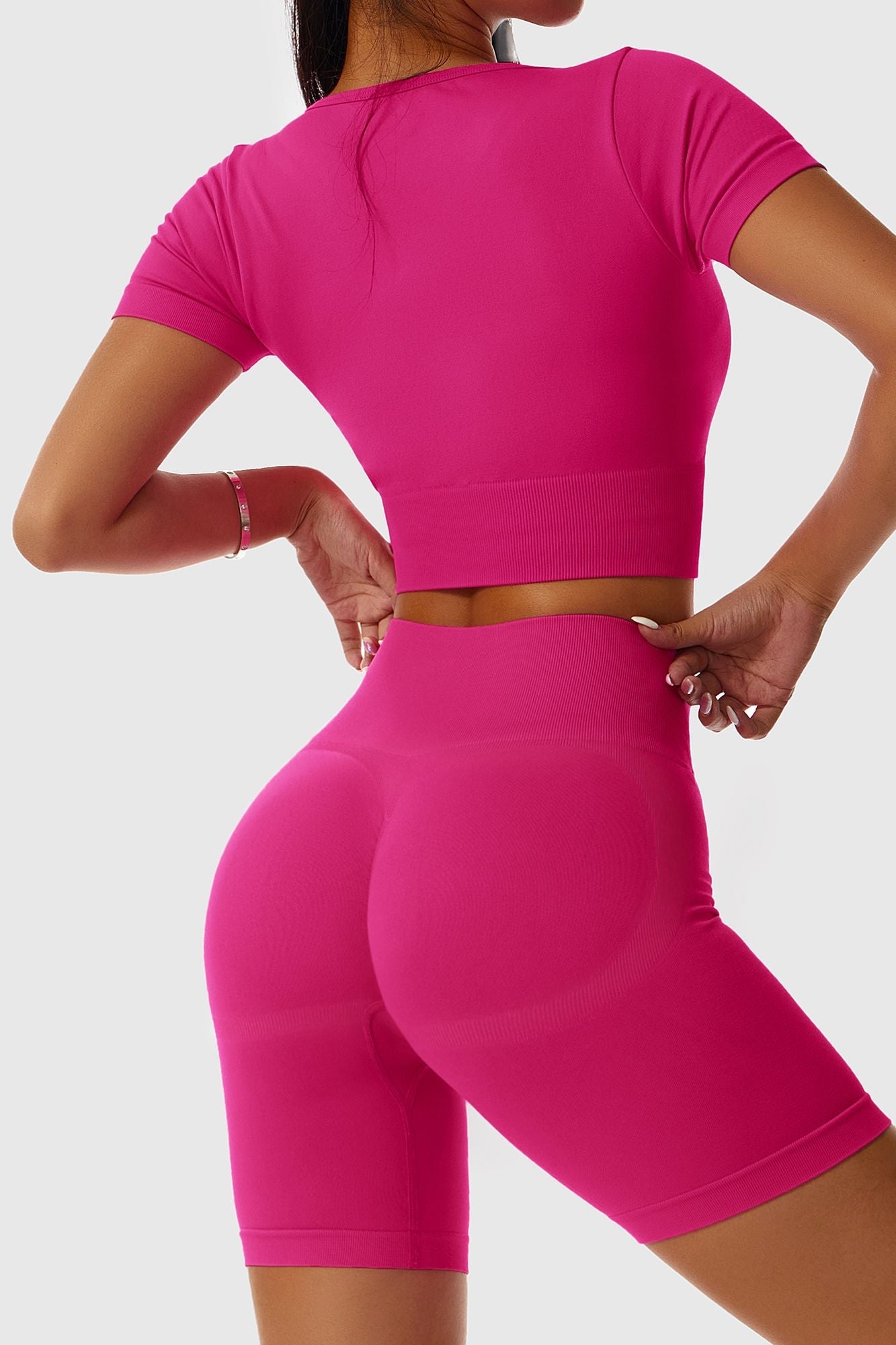 로우 스쿠프 넥 반팔 크롭 탑