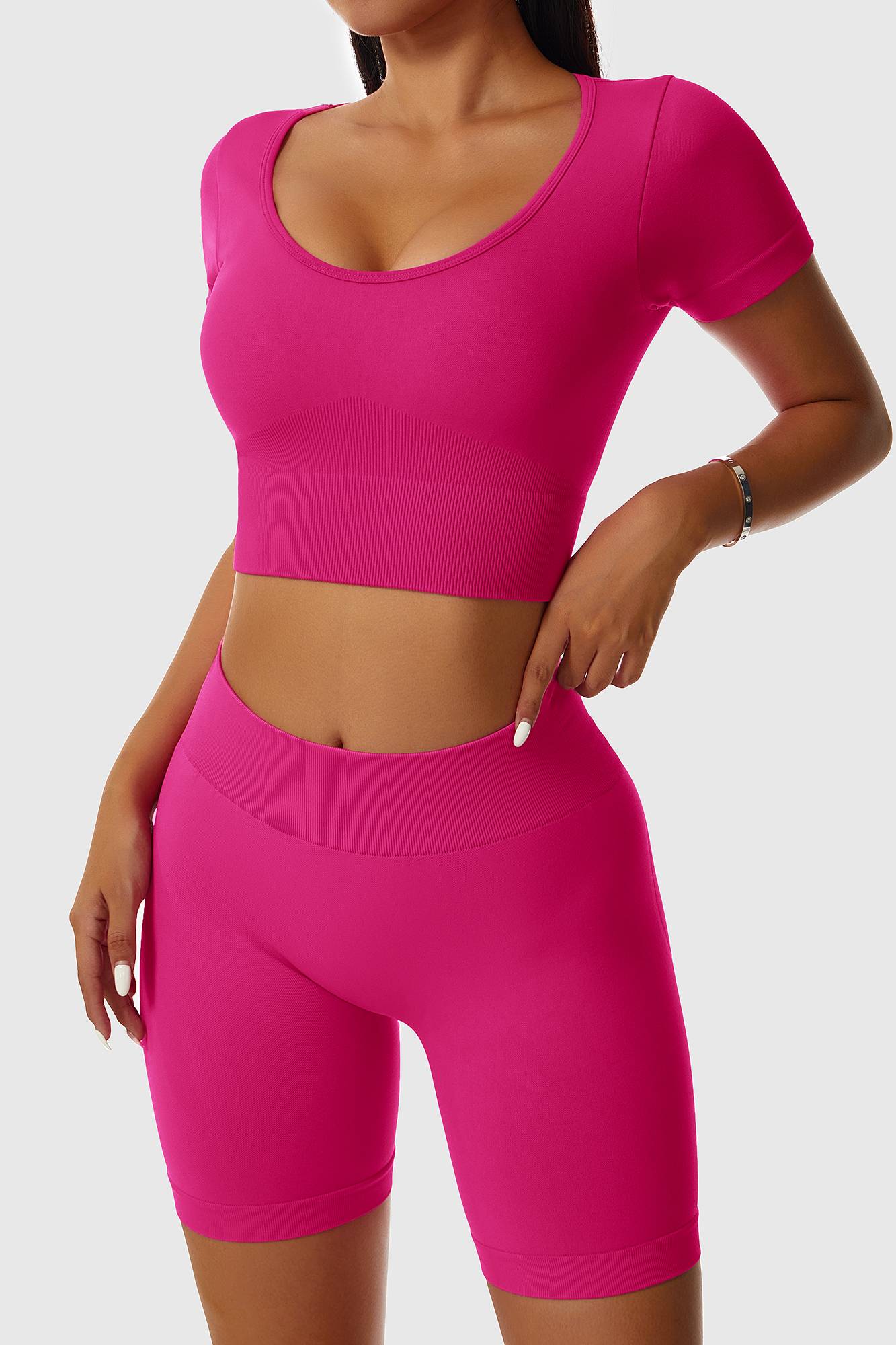 로우 스쿠프 넥 반팔 크롭 탑