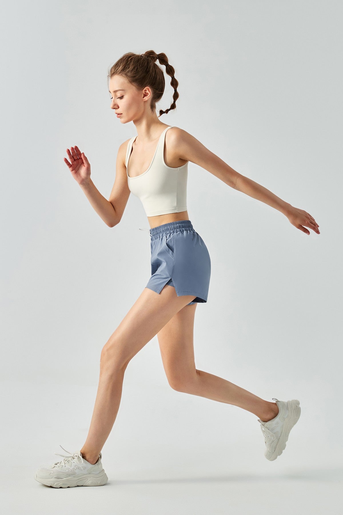 드로스트링 디테일 미드라이즈 트랙 반바지