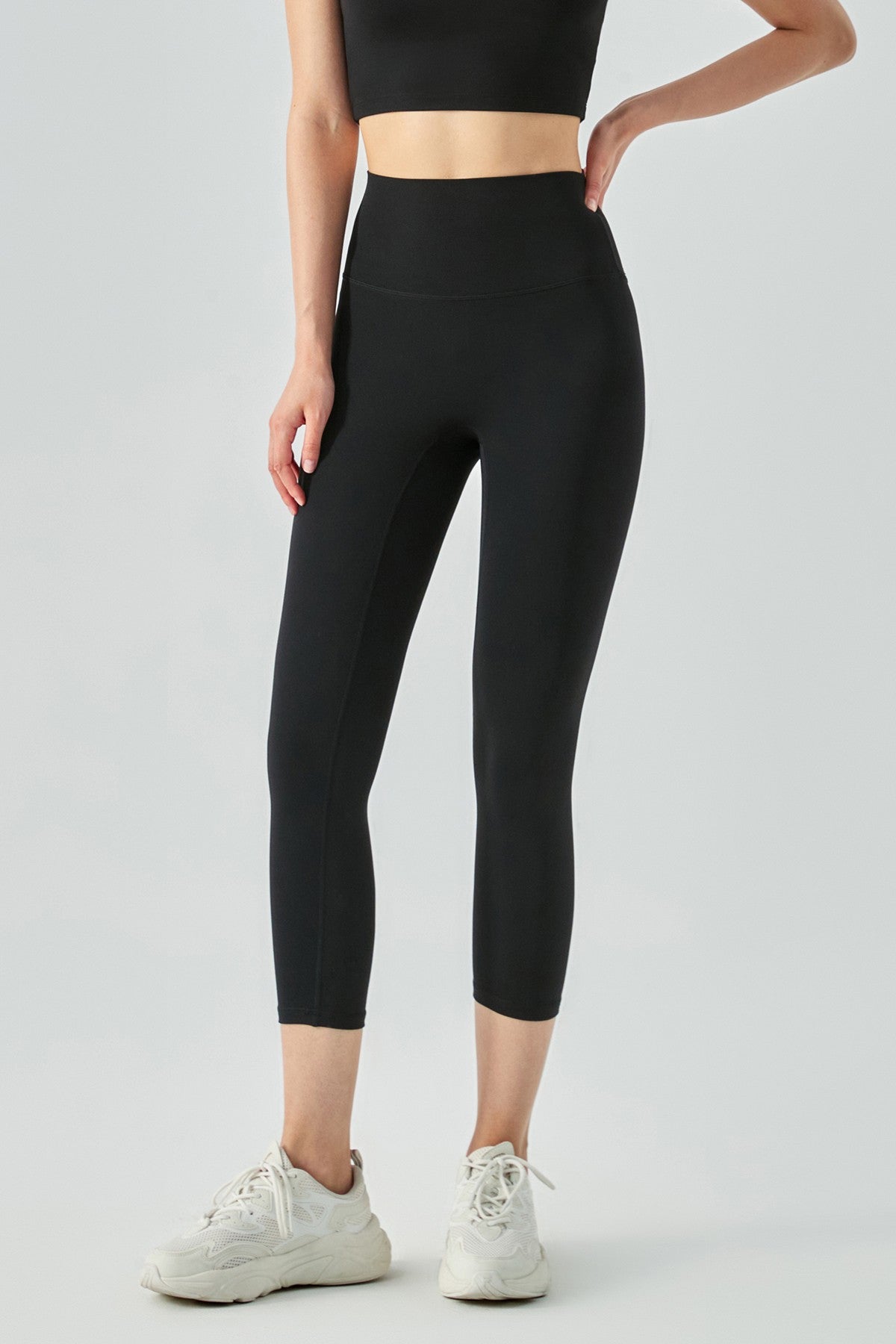 No Front Seam Capri Leggings