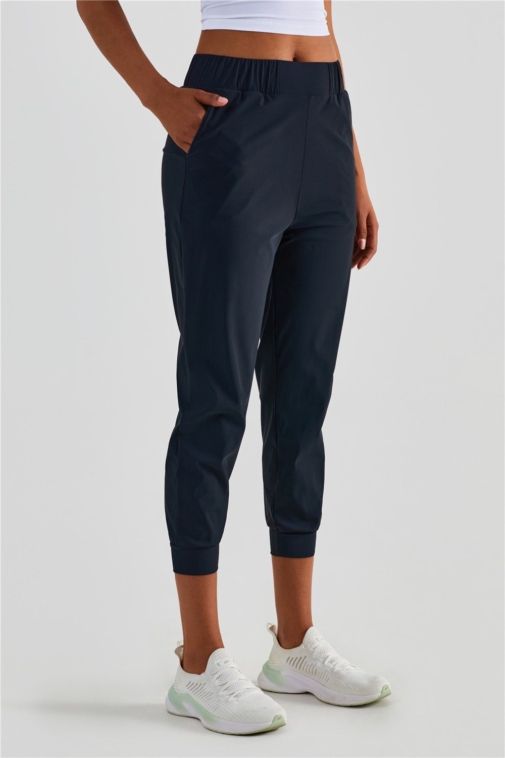 UPF 50+ Tapered Crop Pants with Pockets