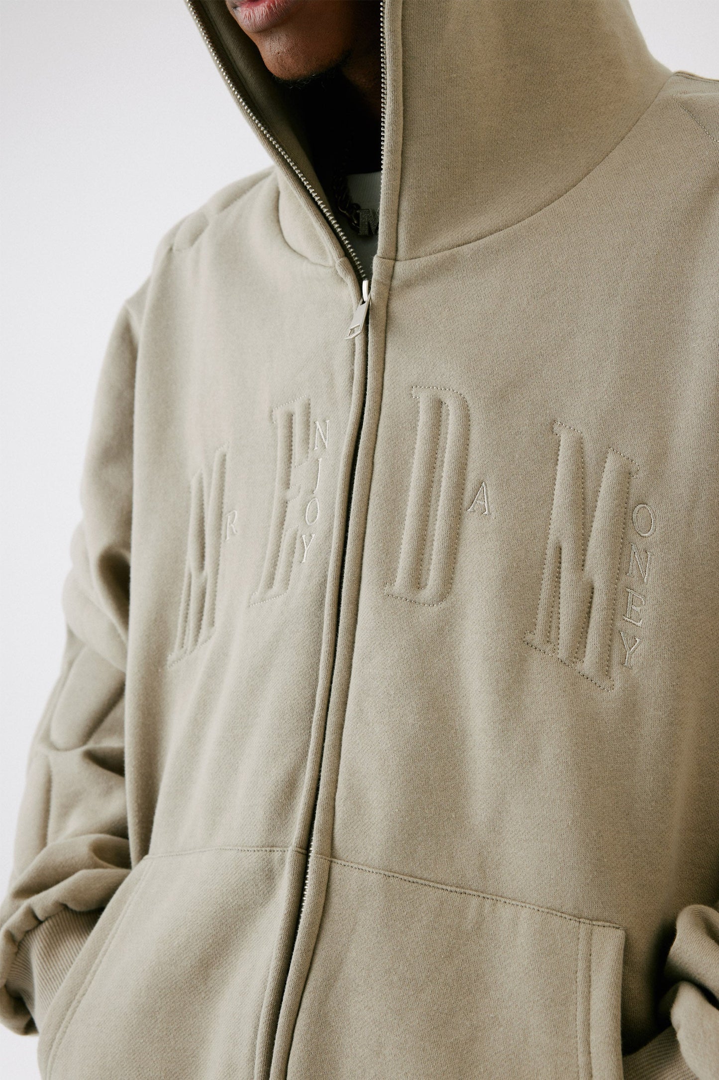 MEDM 3차원 집업 후디